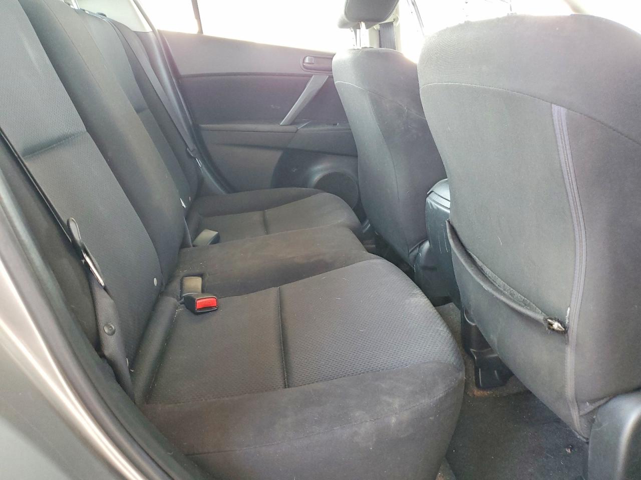 2011 Mazda 3 I Silver vin: JM1BL1UG1B1377298