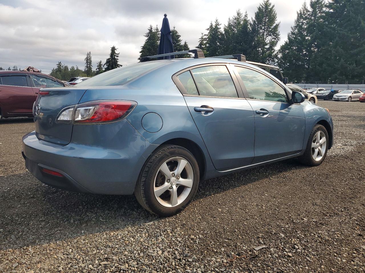 2011 Mazda 3 I Blue vin: JM1BL1UG1B1487221