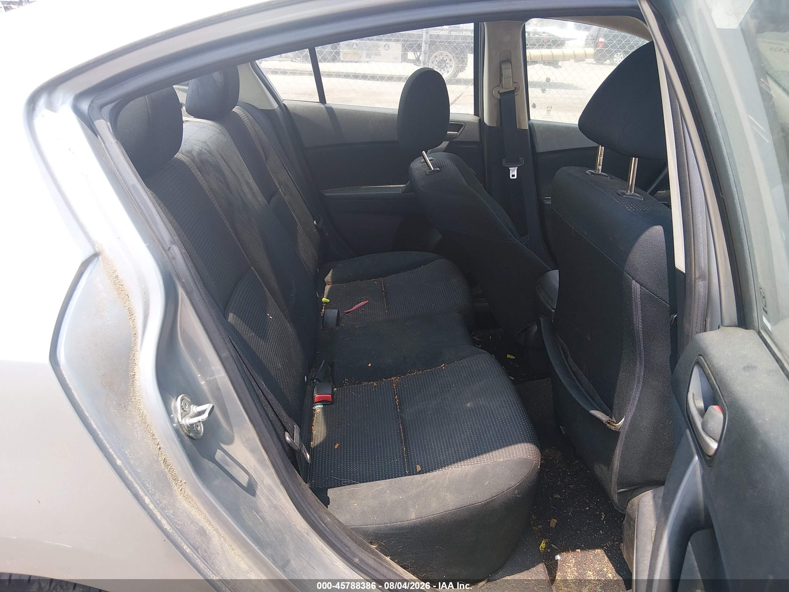 2012 Mazda Mazda3 I Sport Silver vin: JM1BL1UG1C1512684