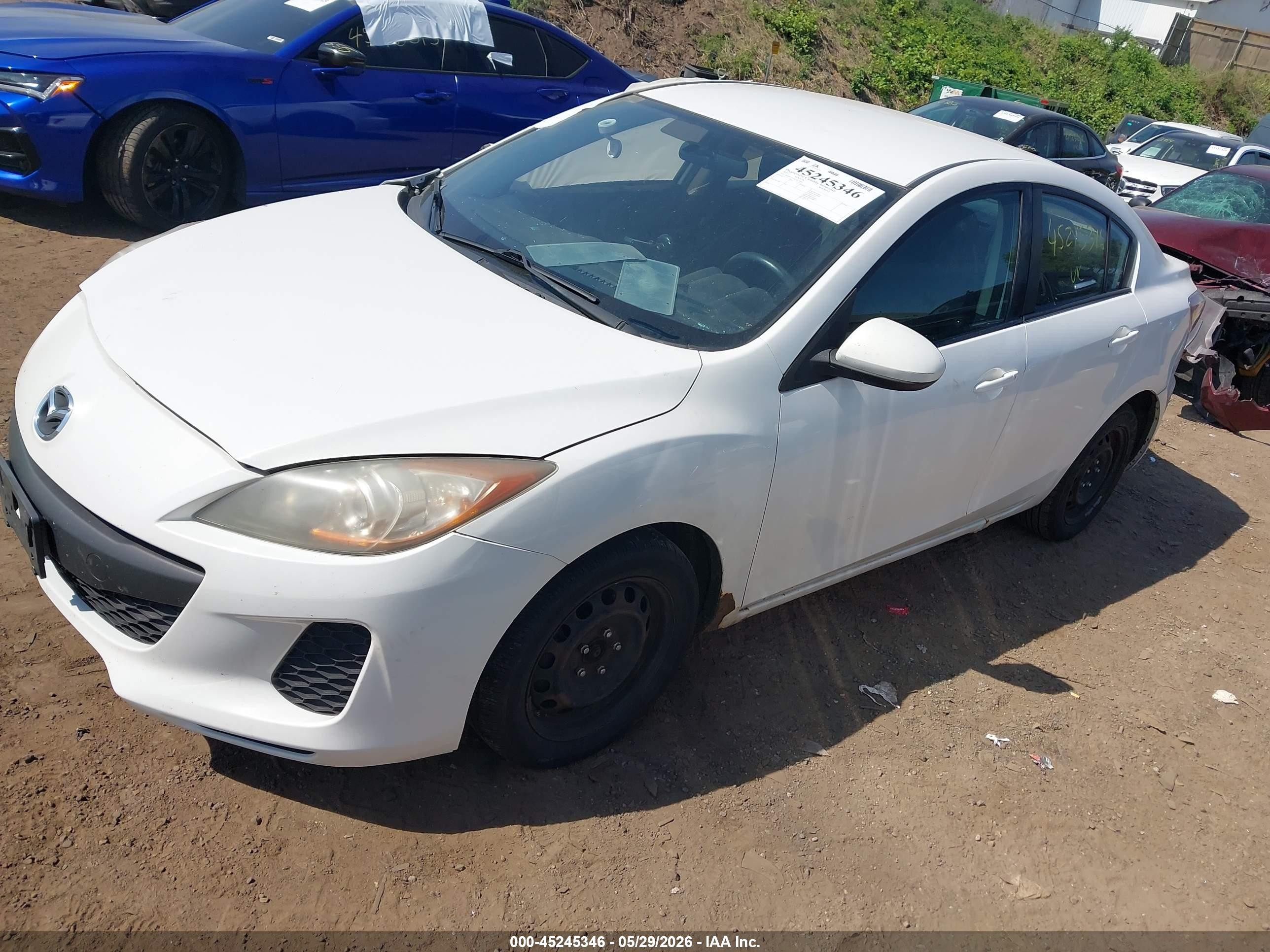 2012 Mazda Mazda3 I Sport White vin: JM1BL1UG1C1576501