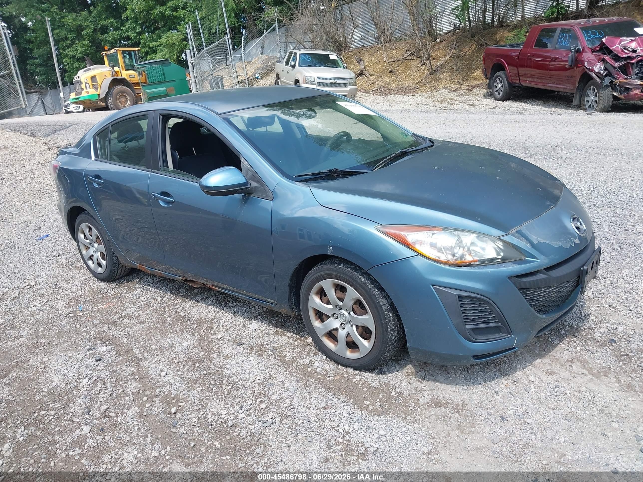 2011 Mazda Mazda3 I Sport Blue vin: JM1BL1UG2B1382008