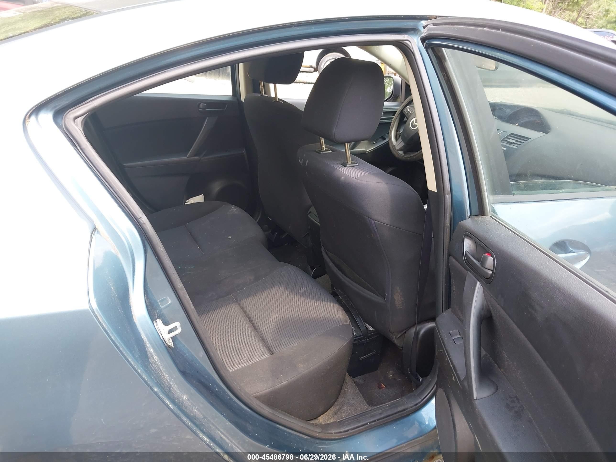 2011 Mazda Mazda3 I Sport Blue vin: JM1BL1UG2B1382008