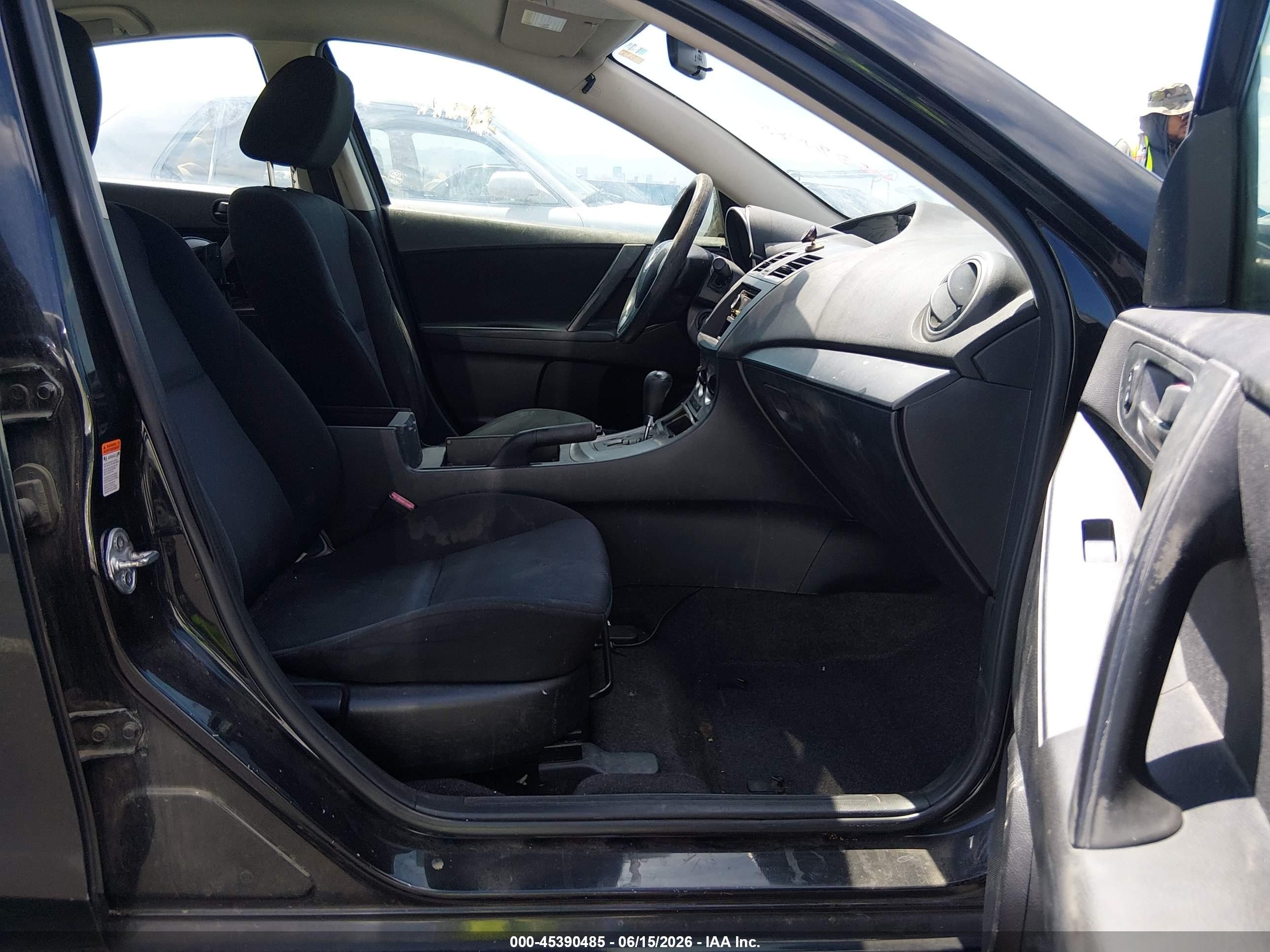 2011 Mazda Mazda3 I Sport Black vin: JM1BL1UG2B1408557