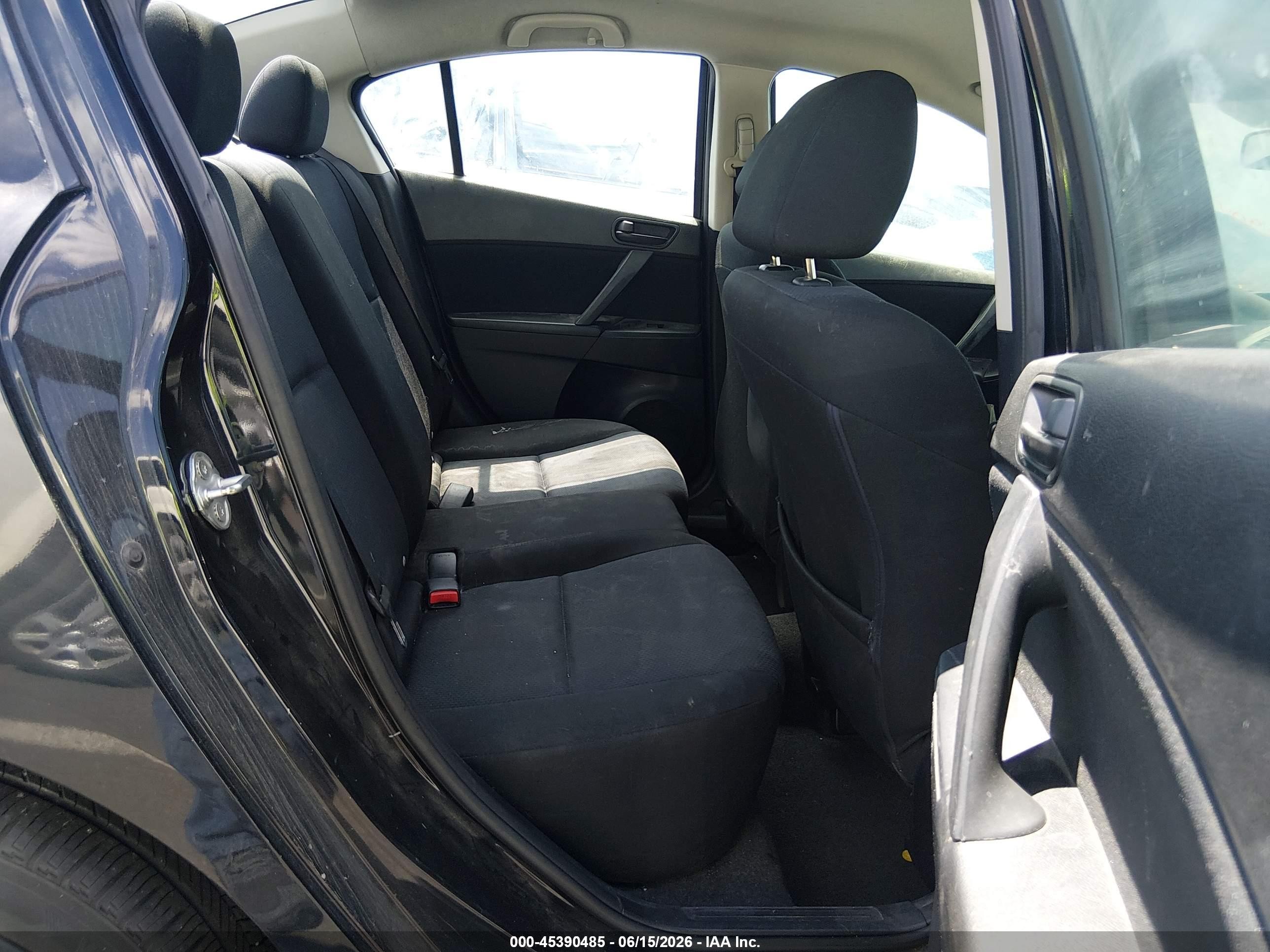 2011 Mazda Mazda3 I Sport Black vin: JM1BL1UG2B1408557