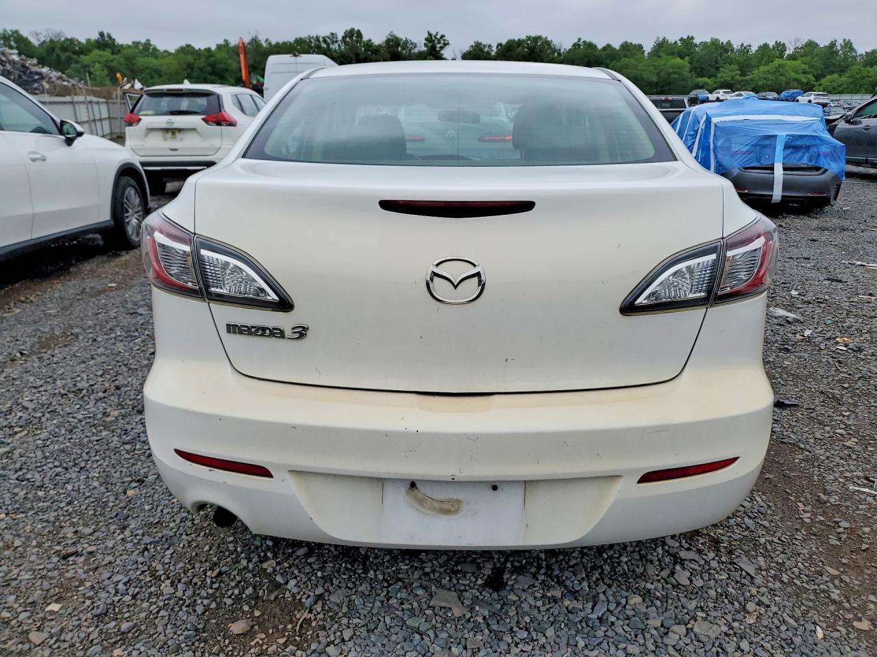 2012 Mazda 3 White vin: JM1BL1UG2C1520311