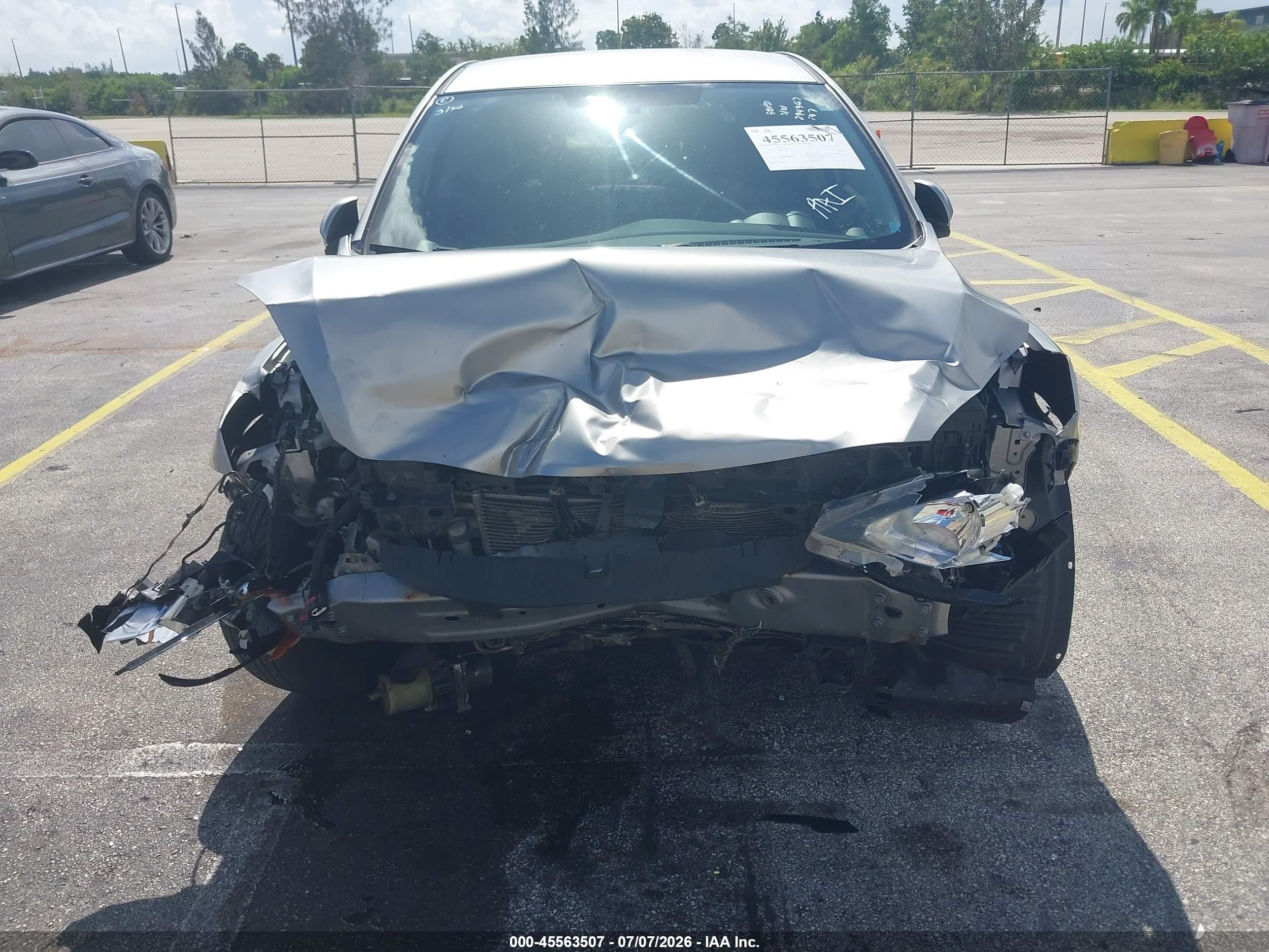 2011 Mazda Mazda3 I Sport Silver vin: JM1BL1UG3B1462644