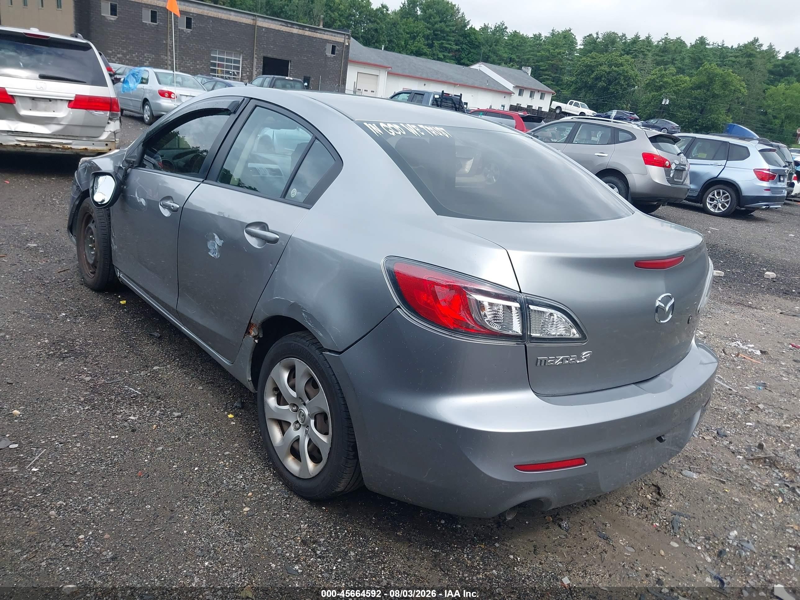 2012 Mazda Mazda3 I Sport Silver vin: JM1BL1UG3C1509589