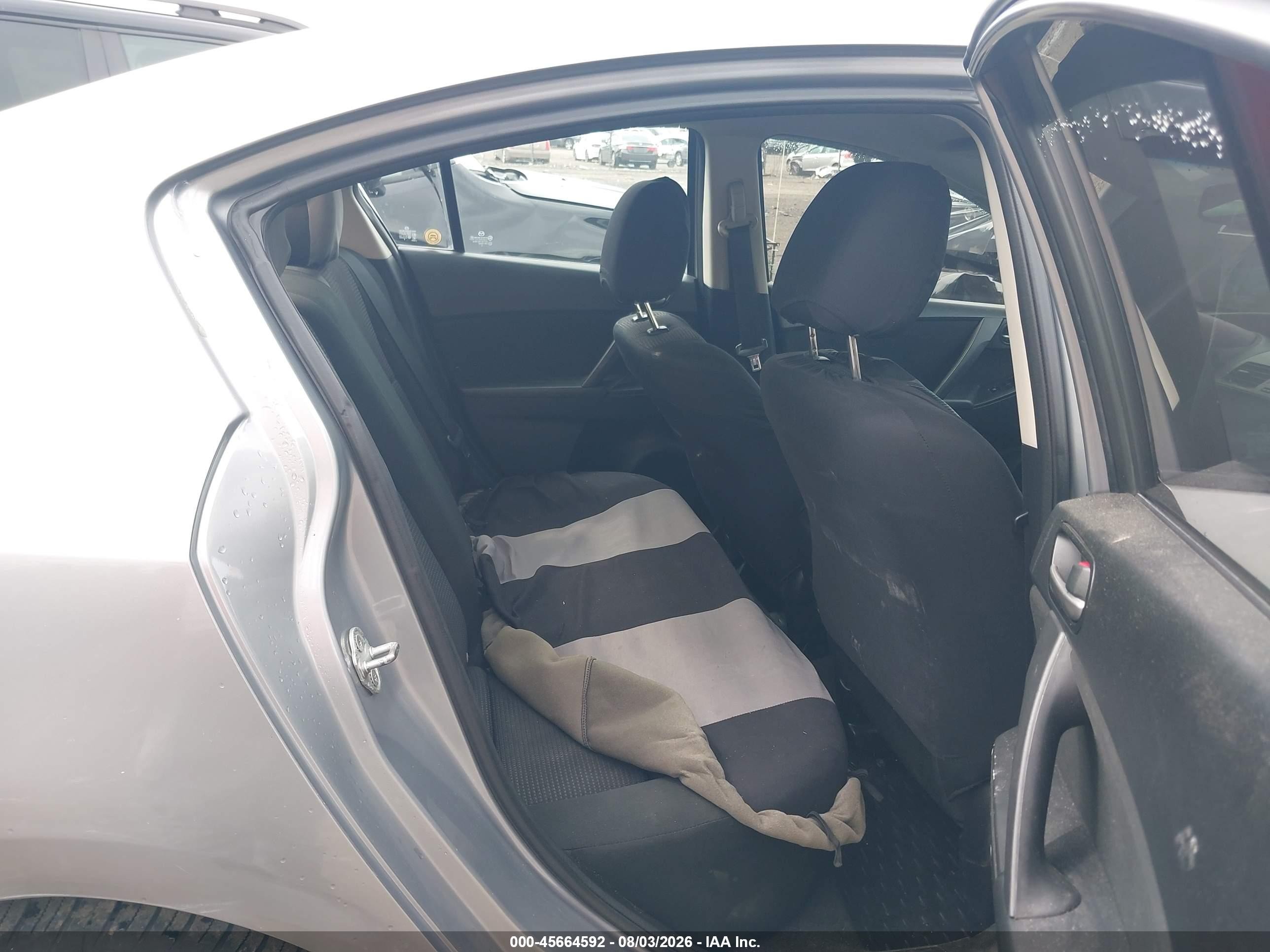 2012 Mazda Mazda3 I Sport Silver vin: JM1BL1UG3C1509589