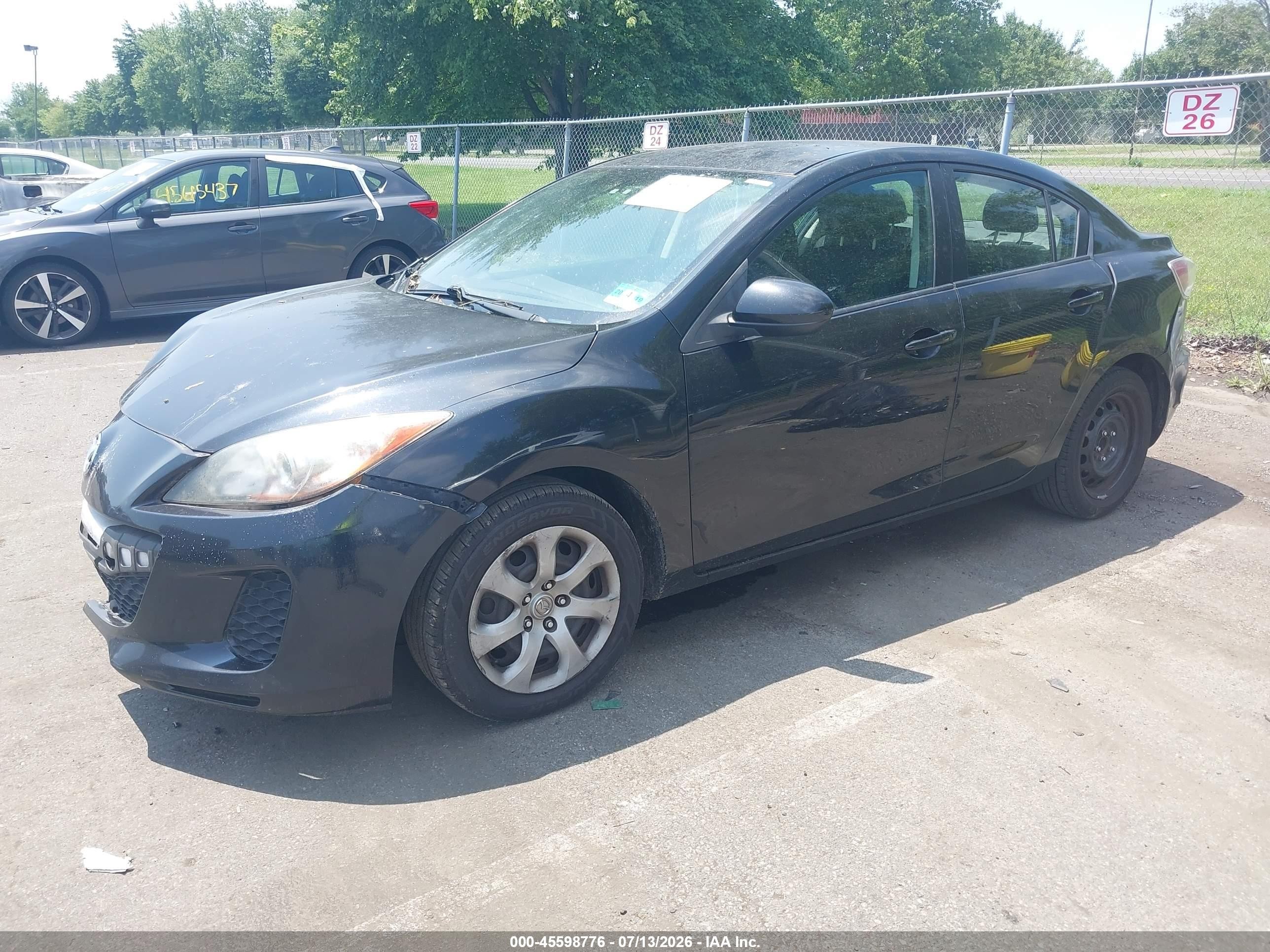 2012 Mazda Mazda3 I Sport Черный vin: JM1BL1UG3C1510211