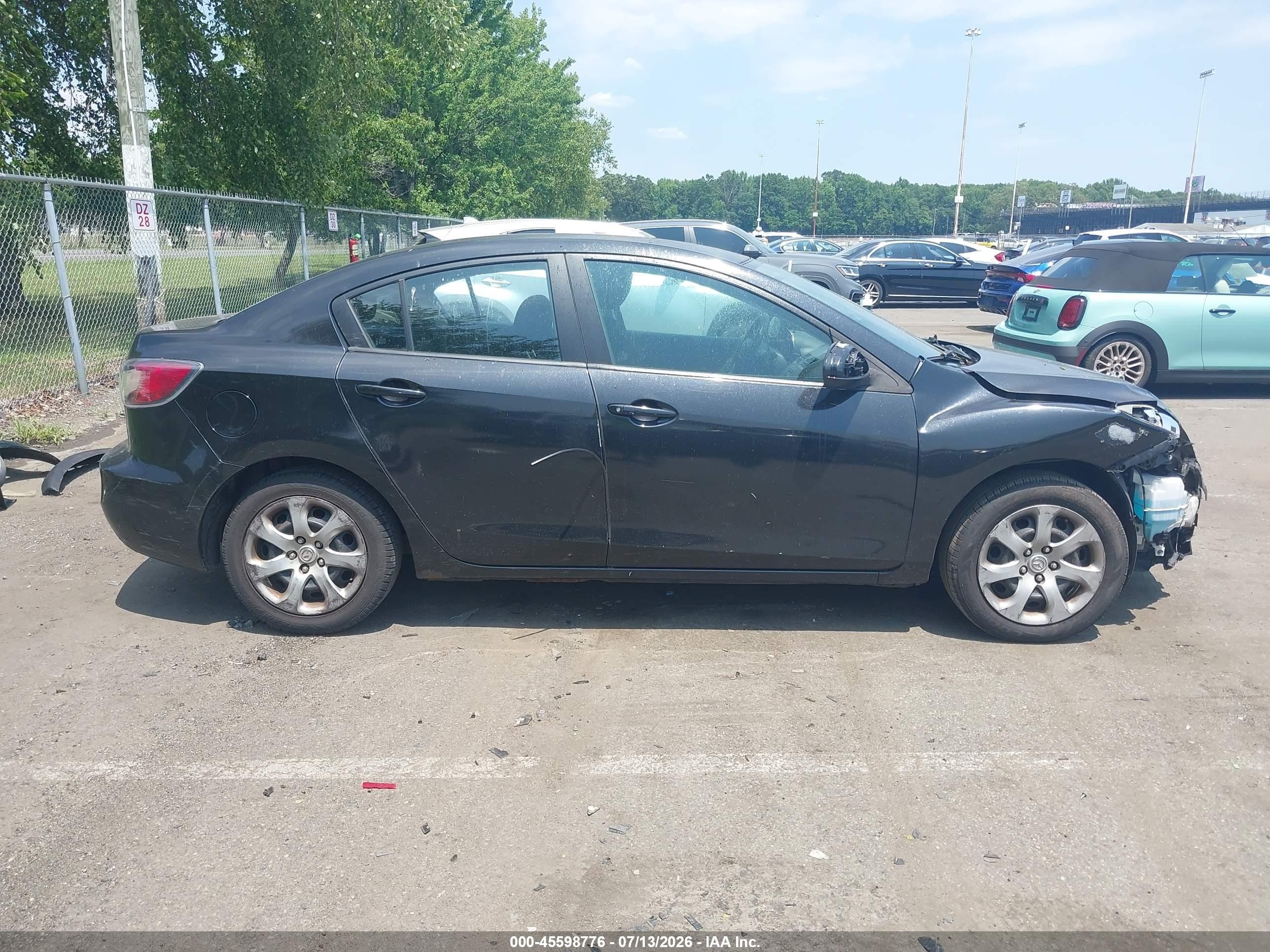 2012 Mazda Mazda3 I Sport Черный vin: JM1BL1UG3C1510211