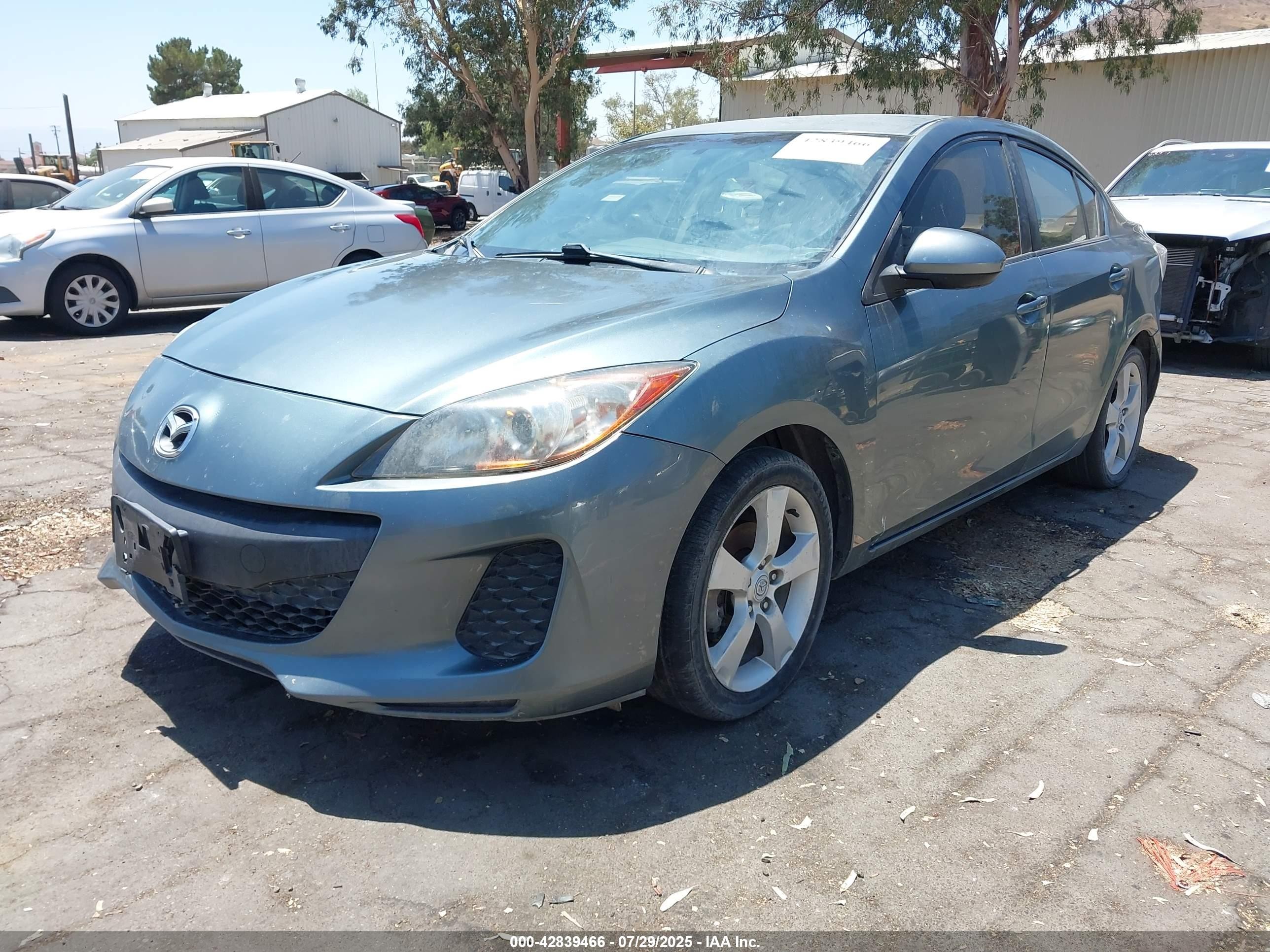 2012 Mazda Mazda3 I Sport Gray vin: JM1BL1UG3C1531432