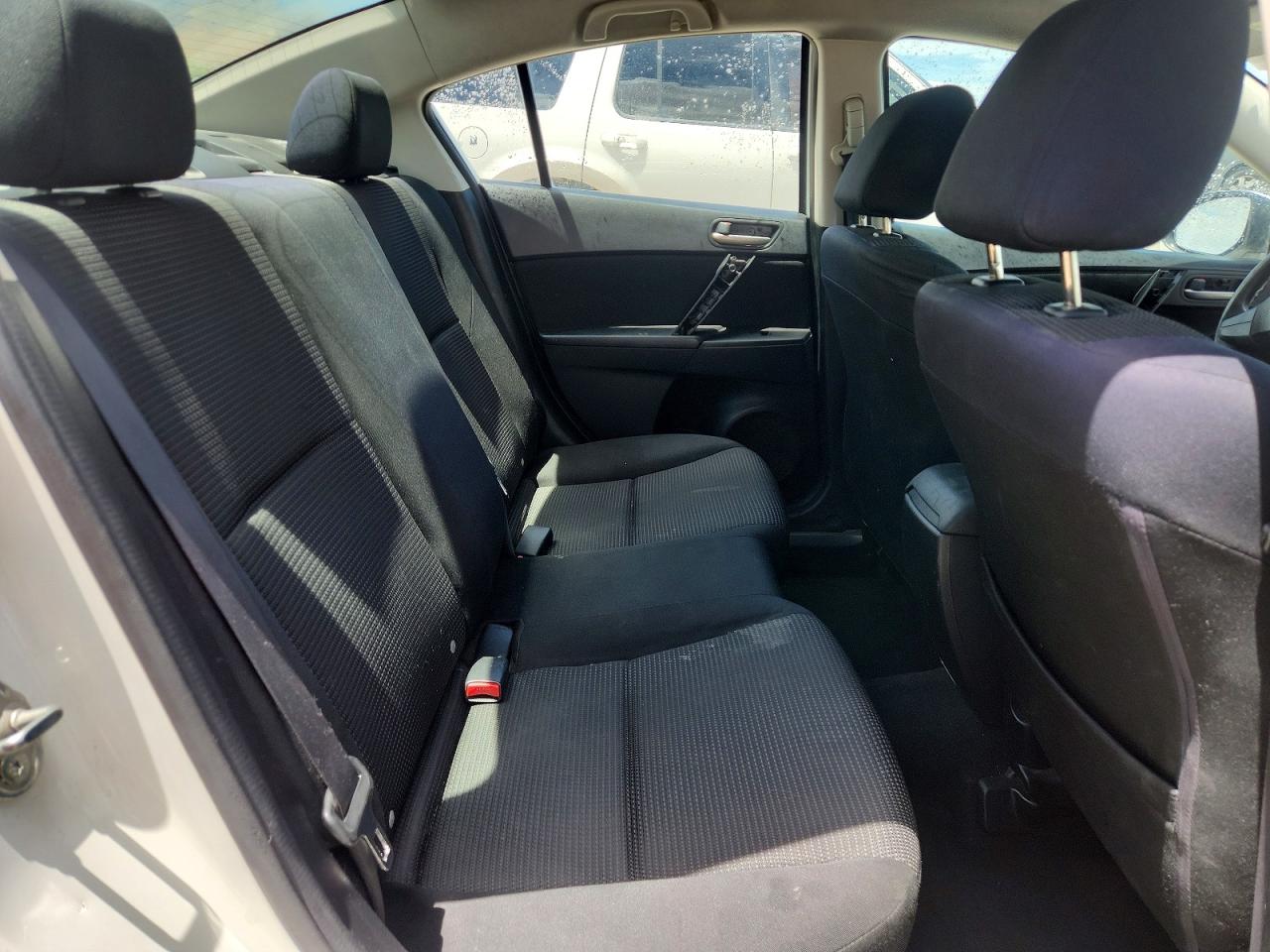 2012 Mazda 3 I White vin: JM1BL1UG3C1597849
