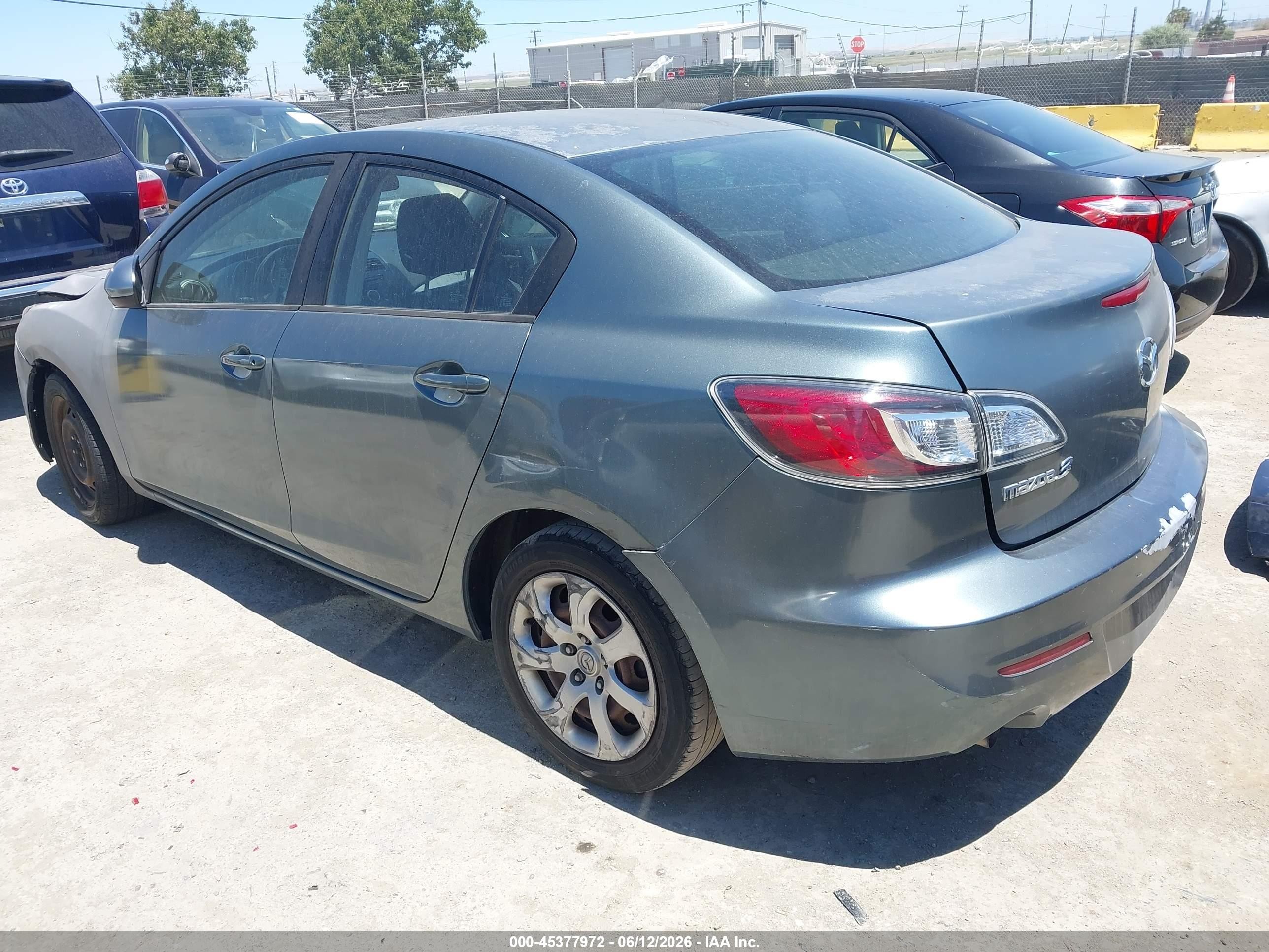 2012 Mazda Mazda3 I Sport Зеленый vin: JM1BL1UG3C1677457