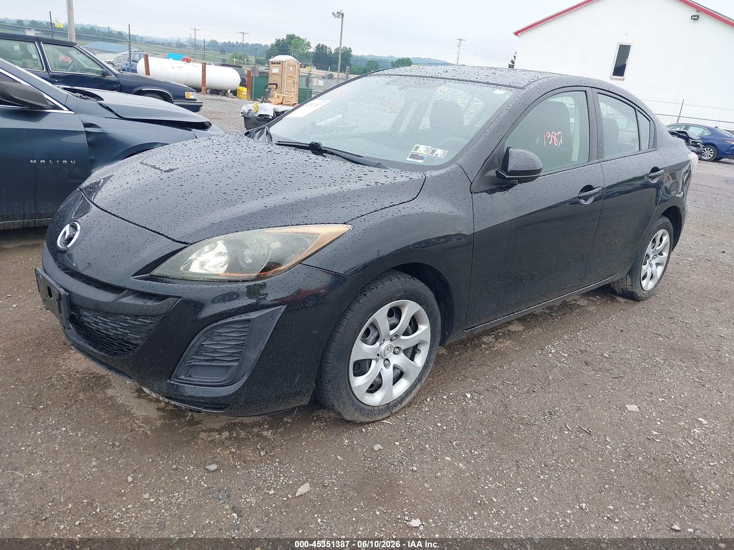 2011 Mazda Mazda3 I Sport Black vin: JM1BL1UG4B1390479