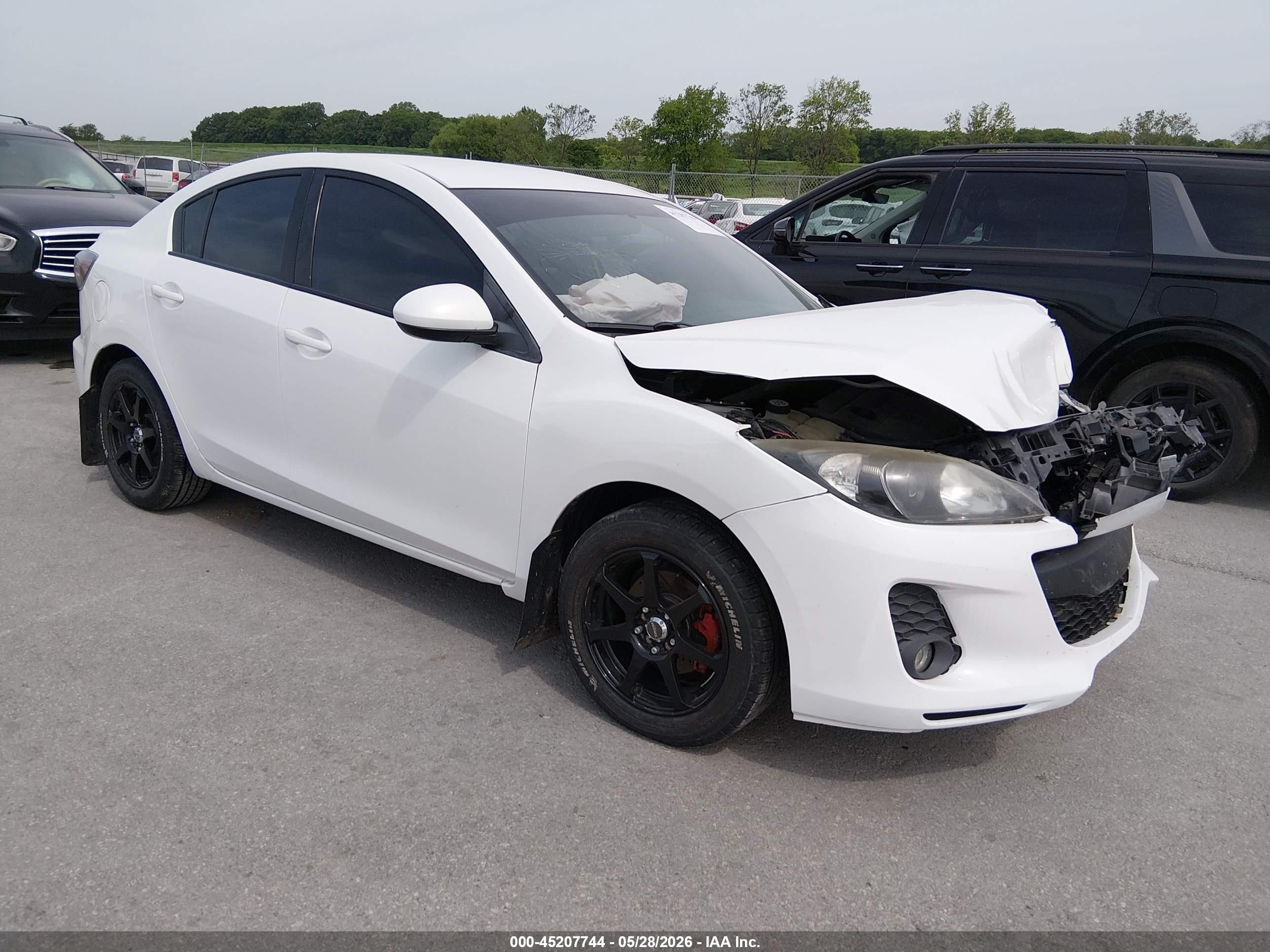 2012 Mazda Mazda3 I Sport White vin: JM1BL1UG4C1519046