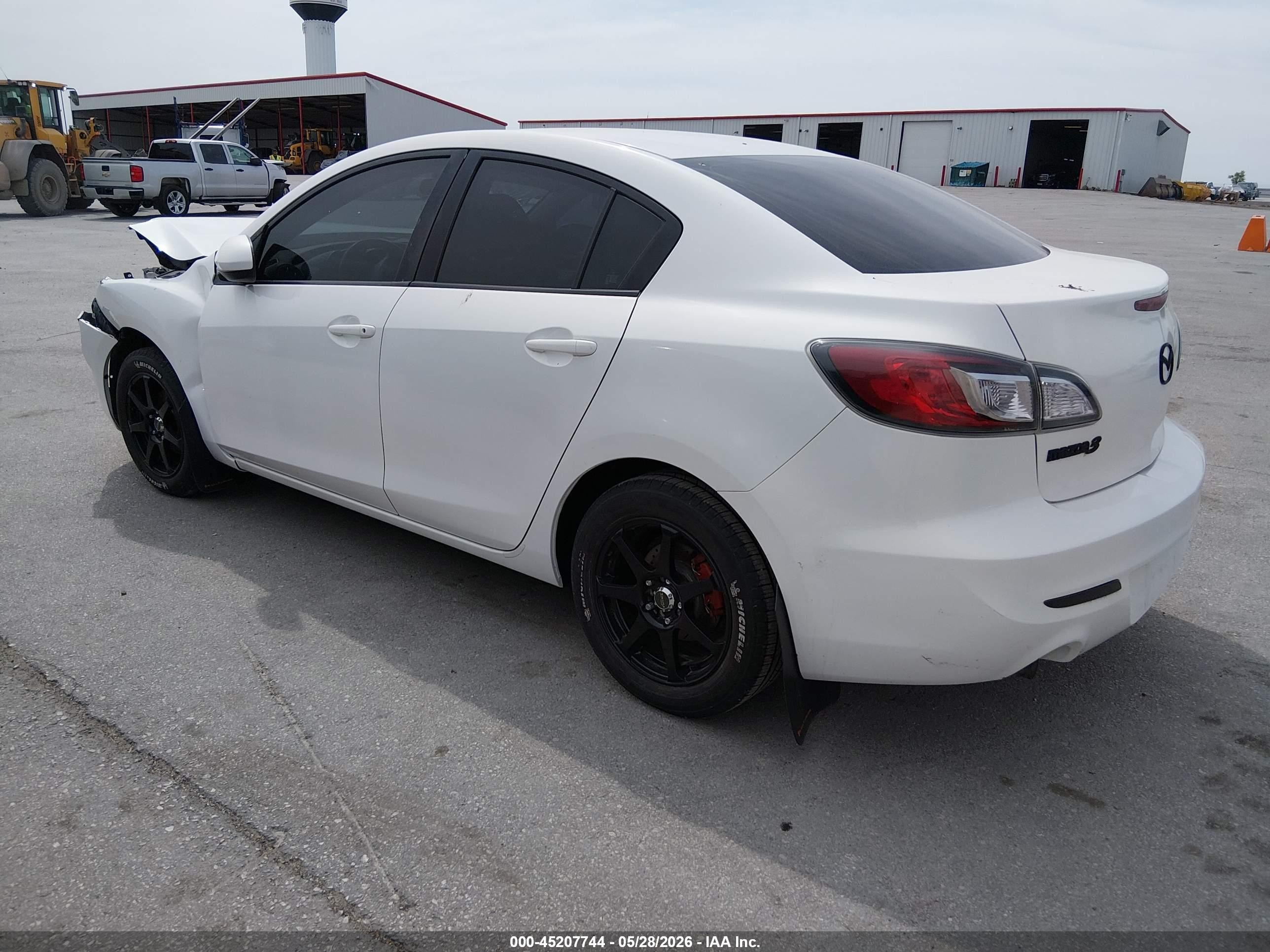 2012 Mazda Mazda3 I Sport White vin: JM1BL1UG4C1519046