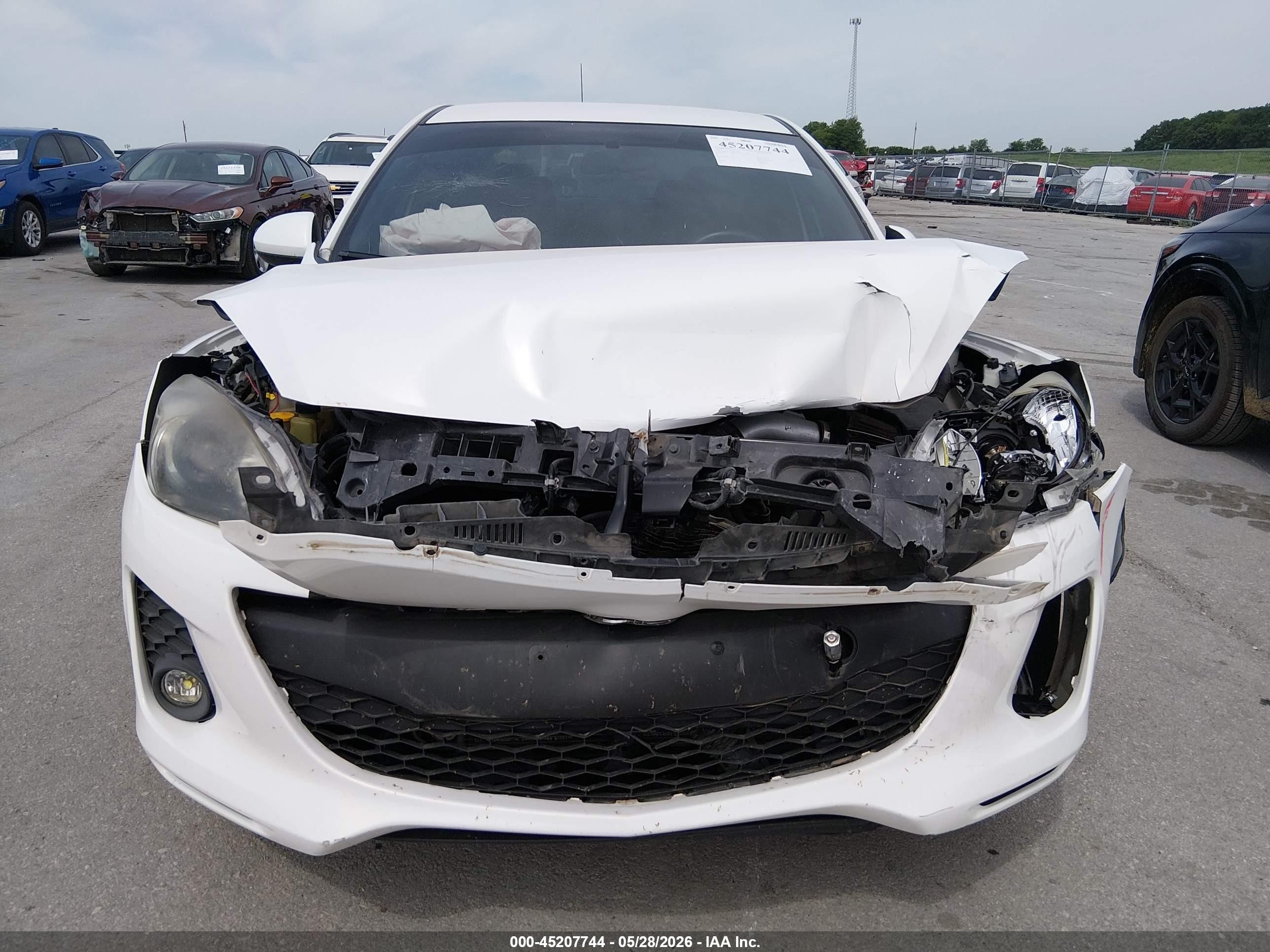 2012 Mazda Mazda3 I Sport White vin: JM1BL1UG4C1519046