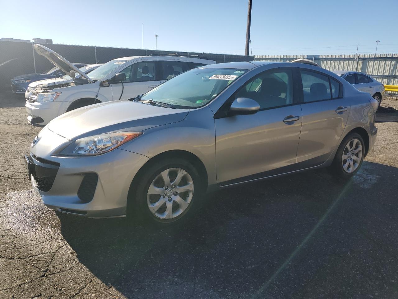 2012 Mazda 3 I Серебряный vin: JM1BL1UG4C1525560