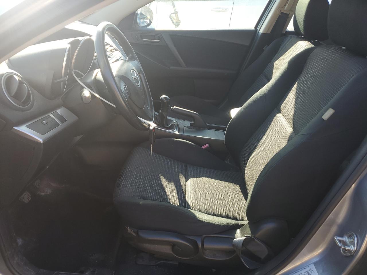 2012 Mazda 3 I Серебряный vin: JM1BL1UG4C1525560