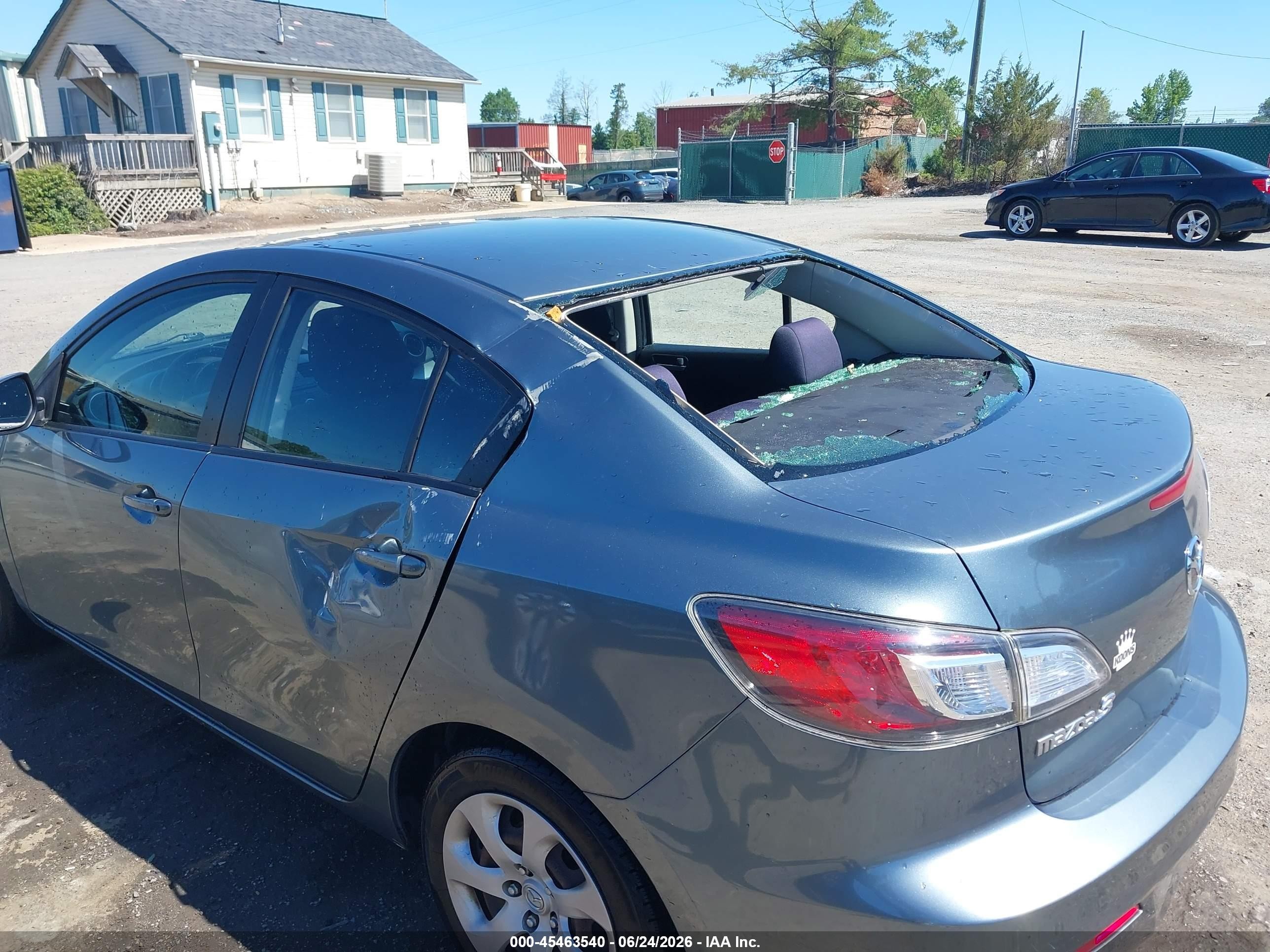 2012 Mazda Mazda3 I Sport Teal vin: JM1BL1UG5C1543856