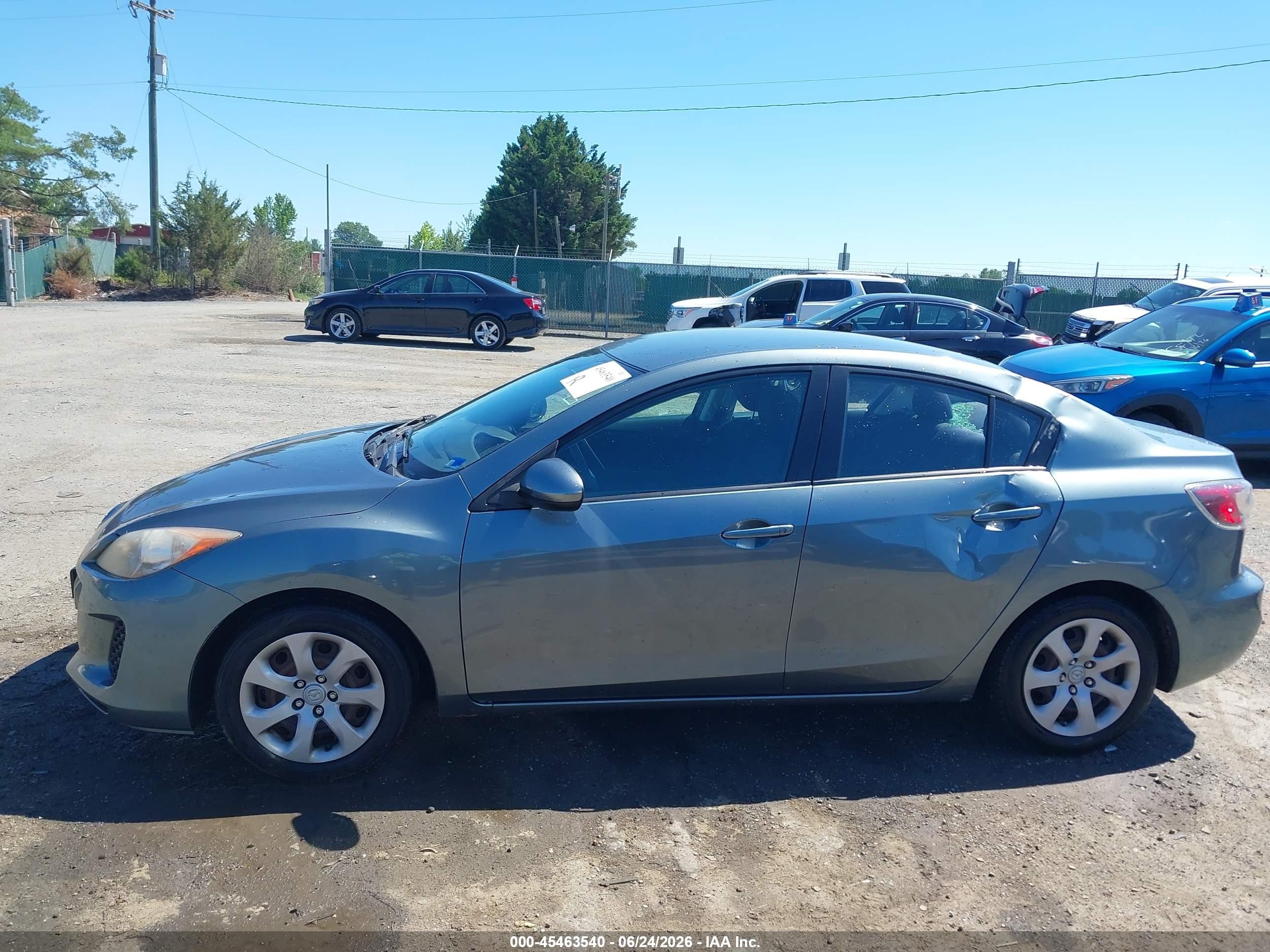 2012 Mazda Mazda3 I Sport Teal vin: JM1BL1UG5C1543856