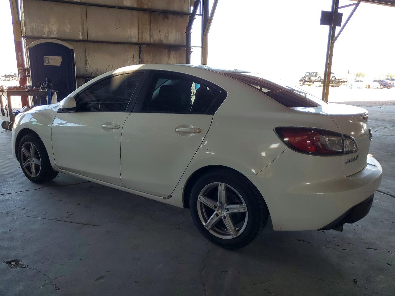 2011 Mazda 3 I White vin: JM1BL1UG6B1422140