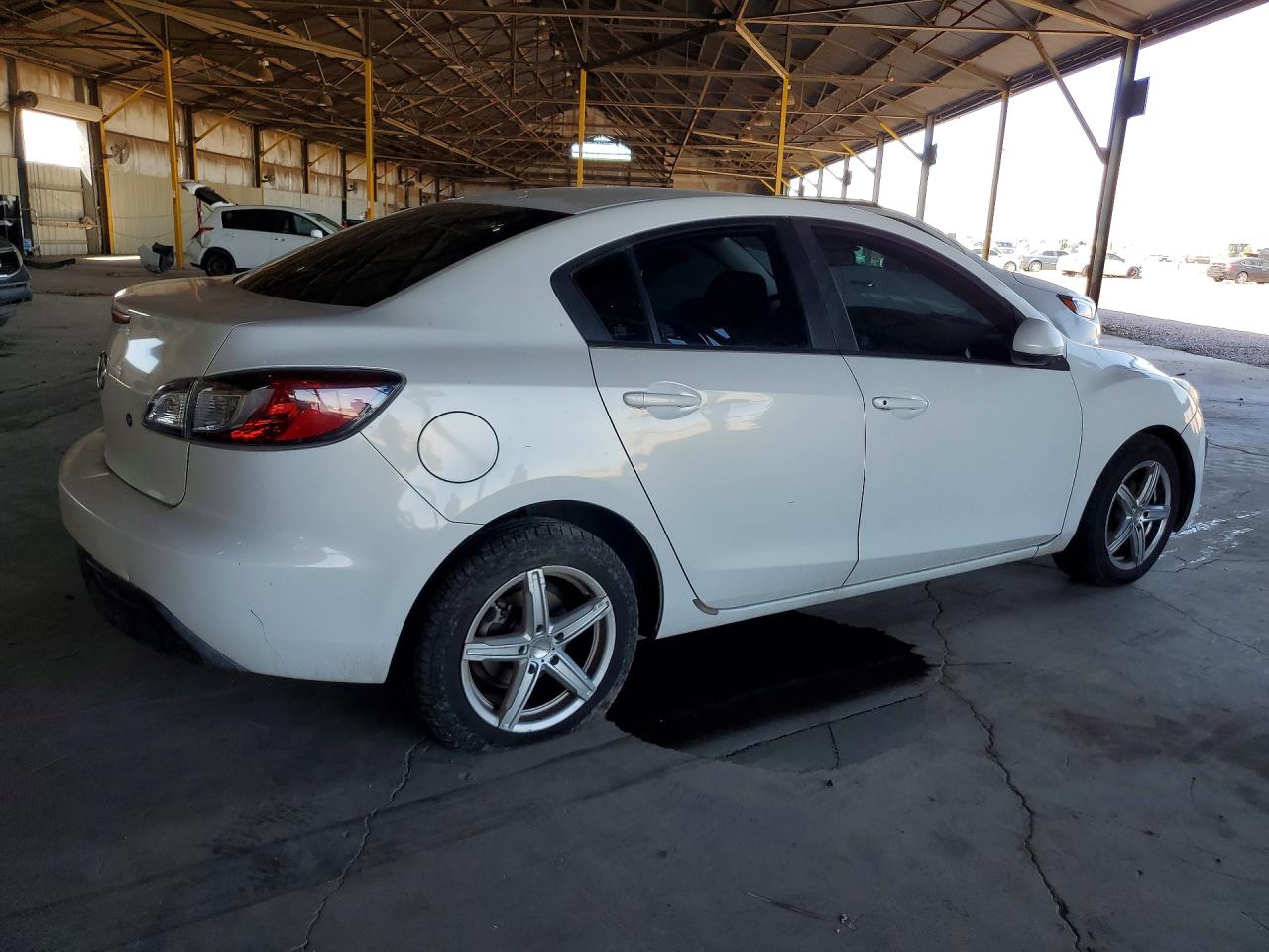 2011 Mazda 3 I White vin: JM1BL1UG6B1422140