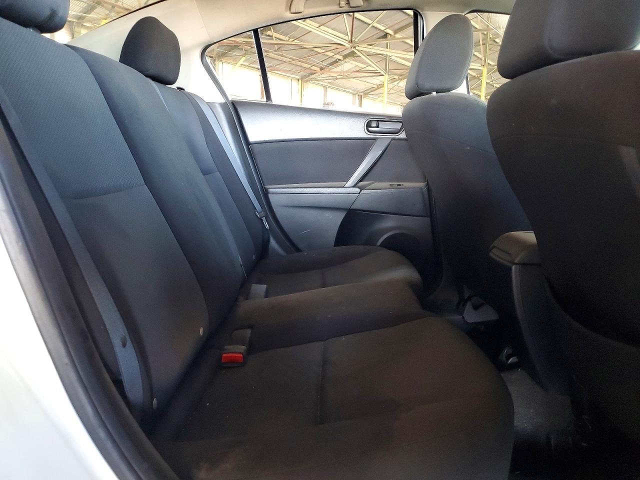 2011 Mazda 3 I White vin: JM1BL1UG6B1422140