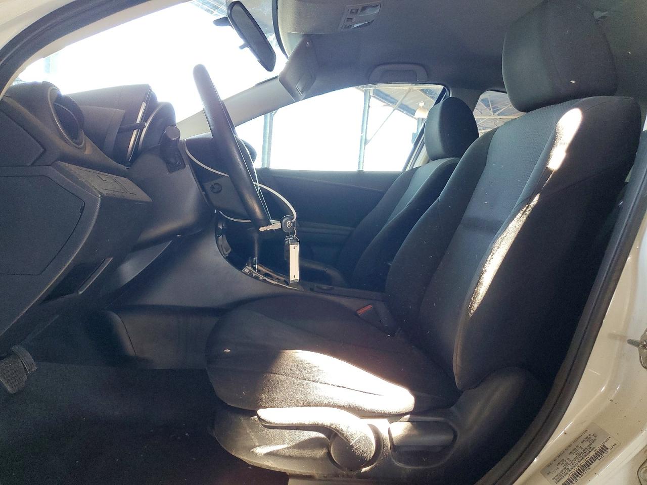 2011 Mazda 3 I White vin: JM1BL1UG6B1422140