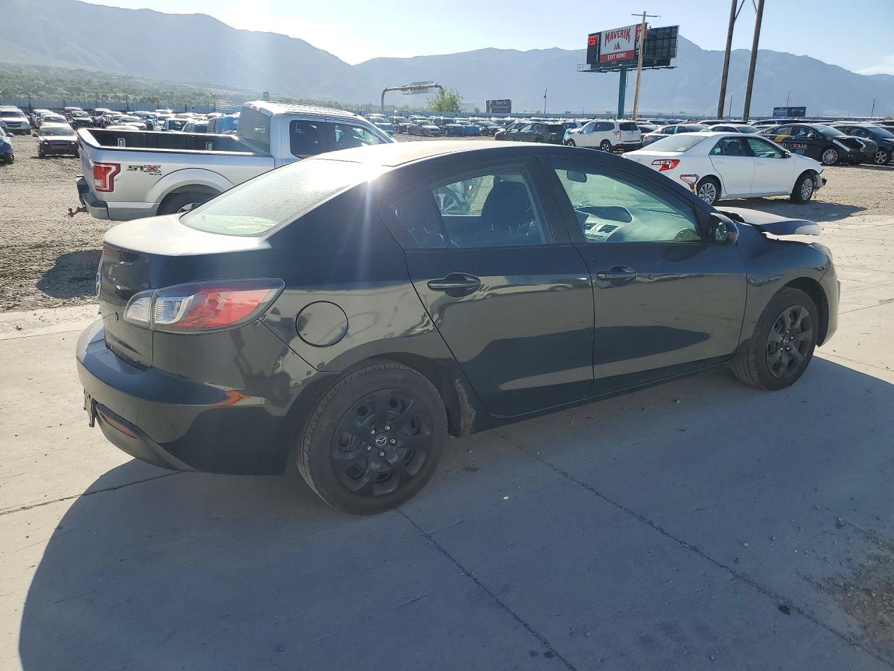 2011 Mazda 3 I Black vin: JM1BL1UG7B1424835