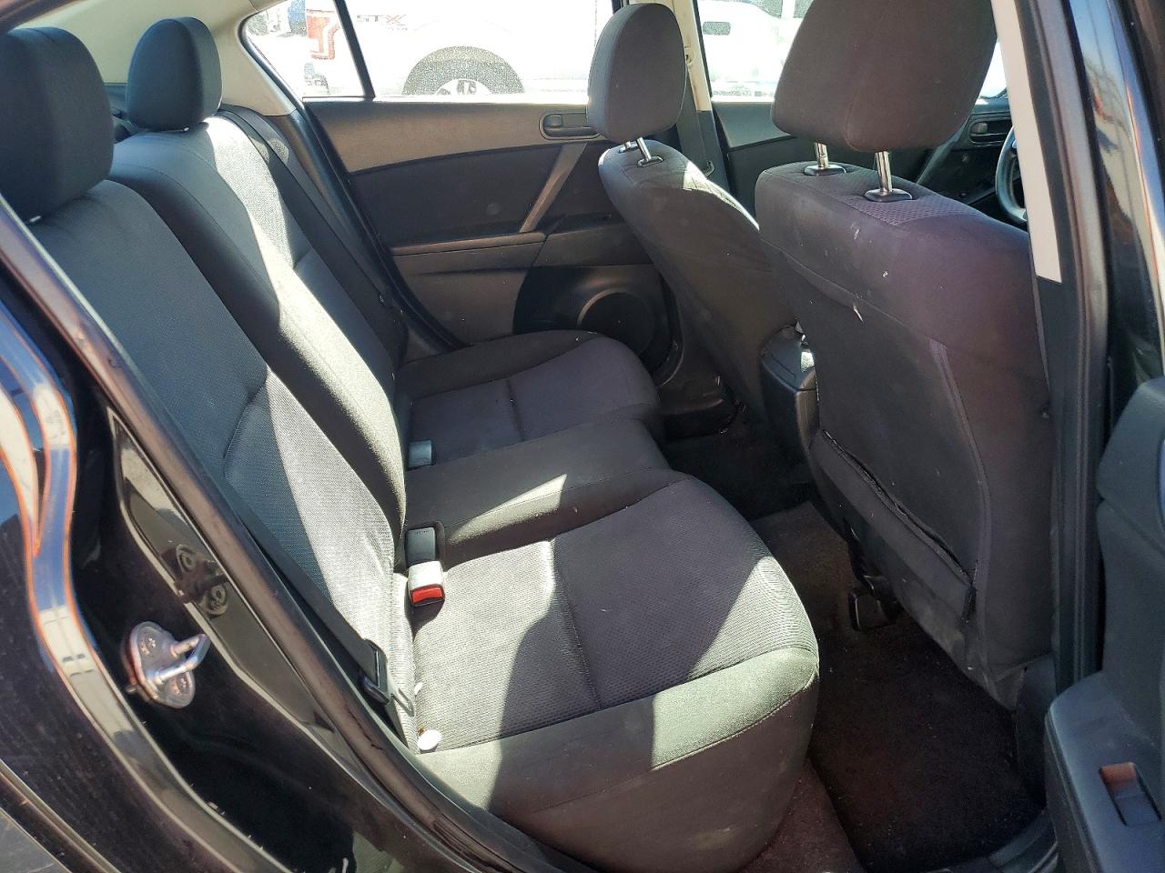 2011 Mazda 3 I Black vin: JM1BL1UG7B1424835