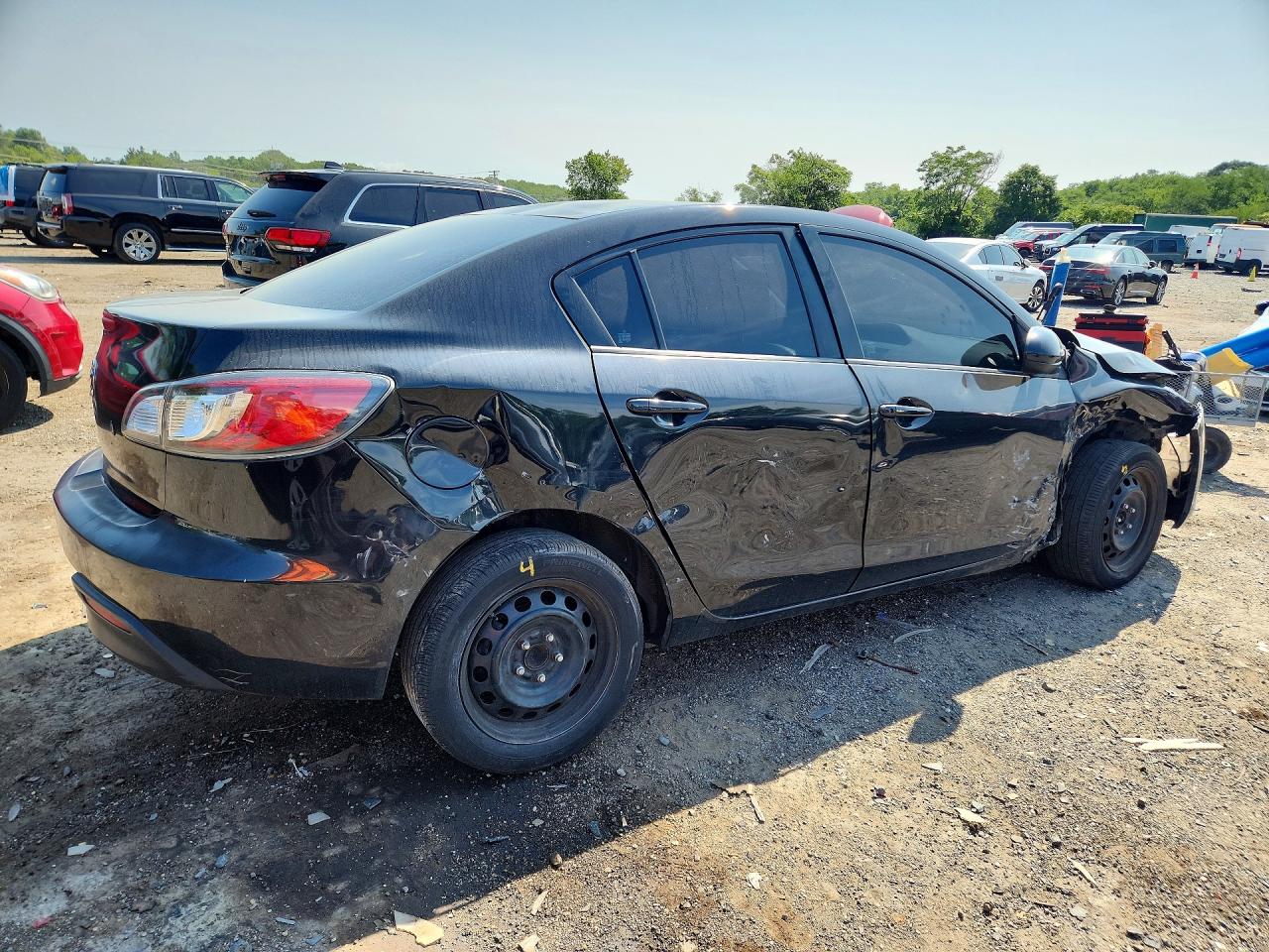 2011 Mazda 3 I Black vin: JM1BL1UG7B1470973