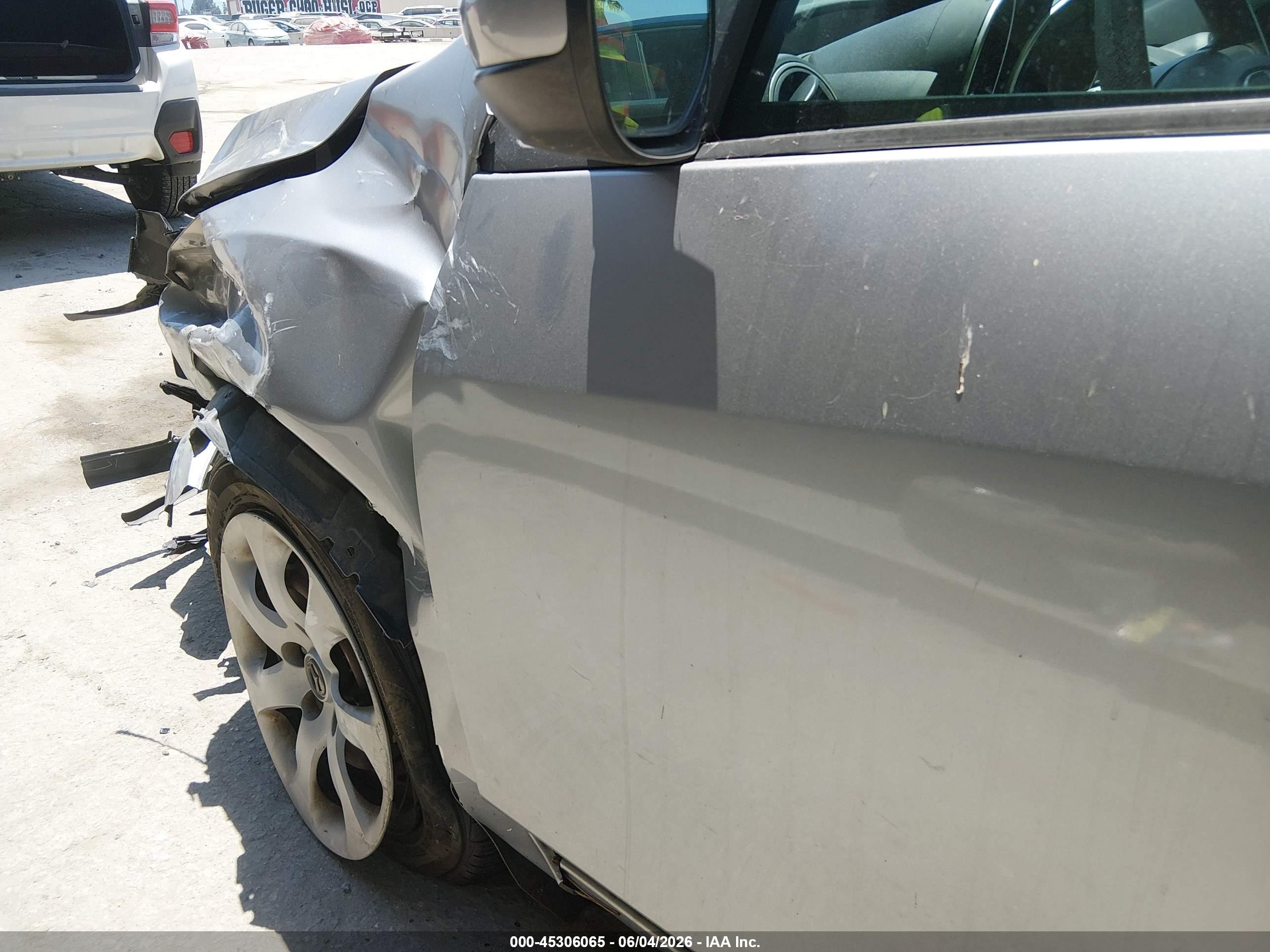 2011 Mazda Mazda3 I Sport Silver vin: JM1BL1UG7B1490690