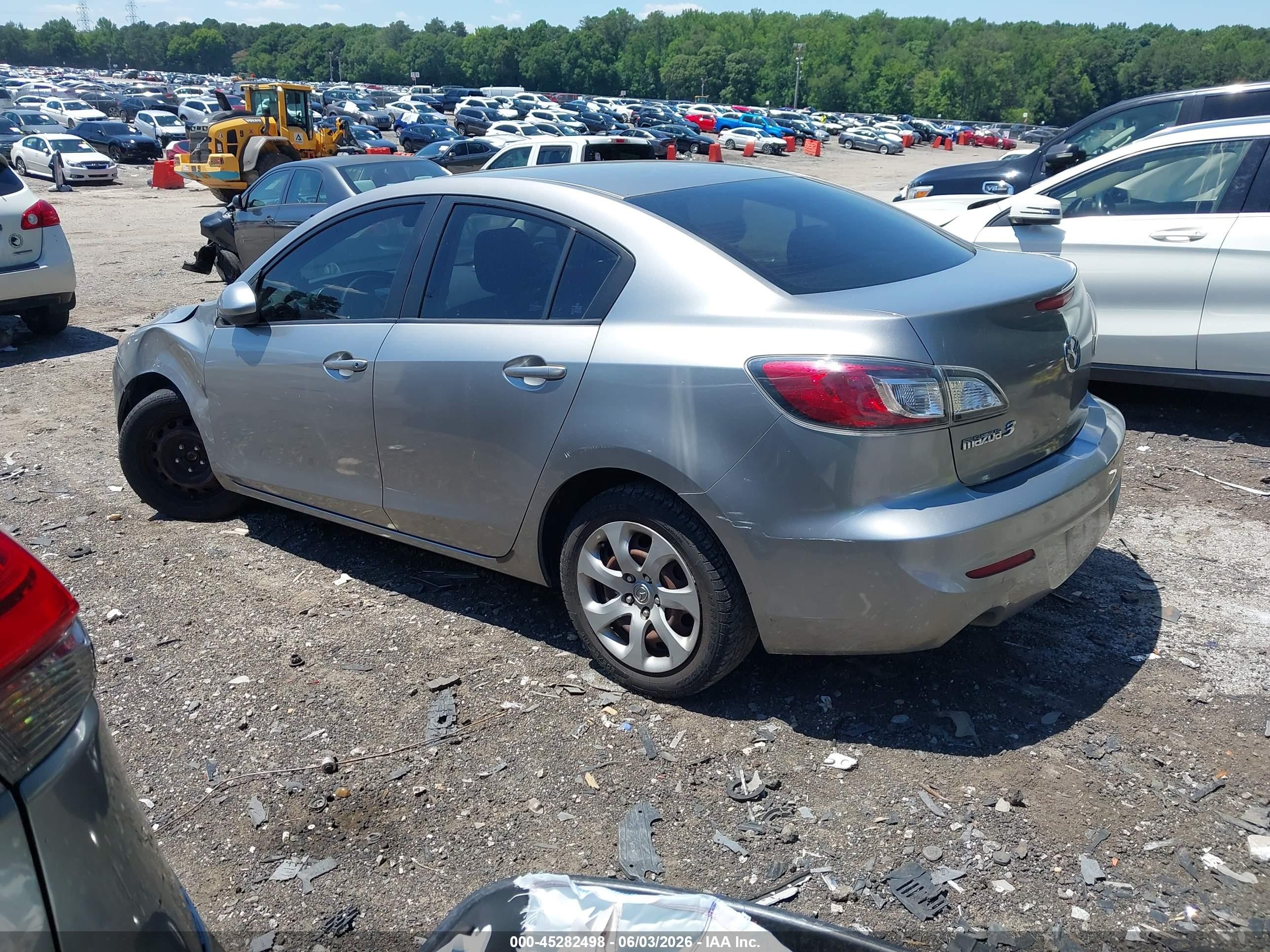 2012 Mazda Mazda3 I Sport Silver vin: JM1BL1UG8C1554866