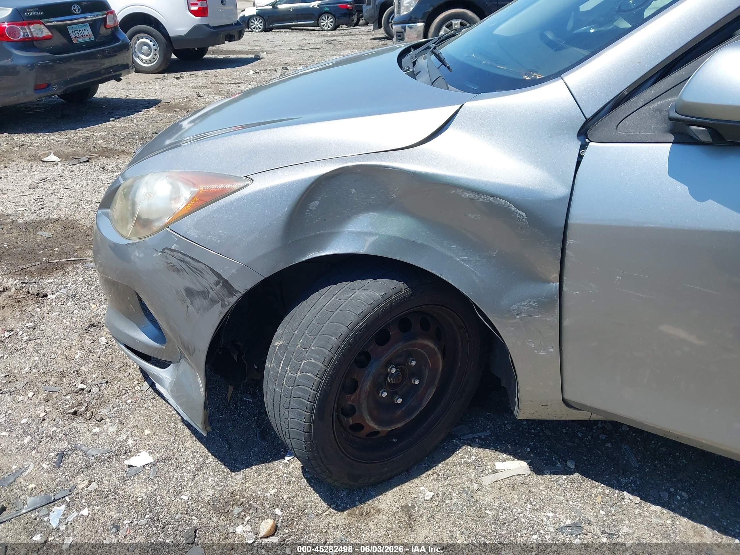 2012 Mazda Mazda3 I Sport Silver vin: JM1BL1UG8C1554866
