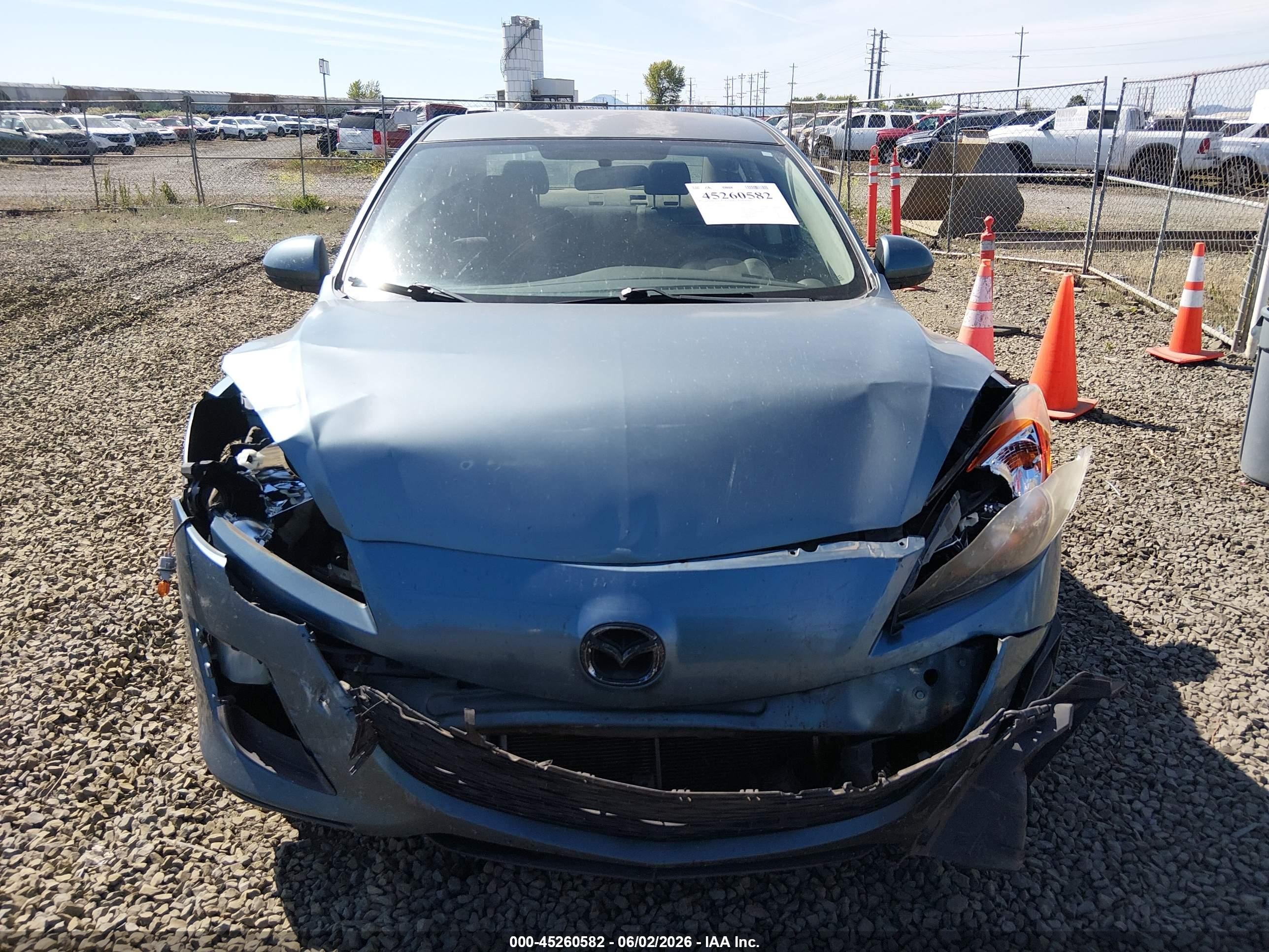 2011 Mazda Mazda3 I Sport Light Blue vin: JM1BL1UG9B1427834