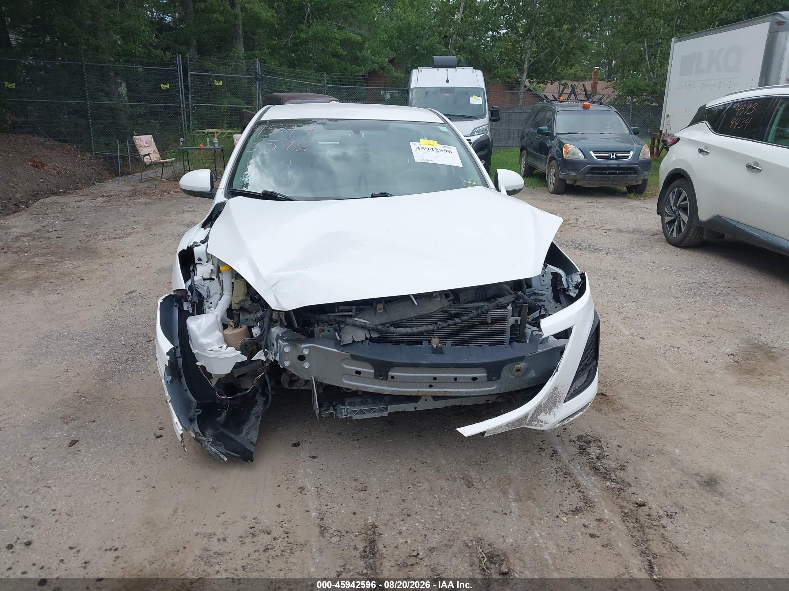 2011 Mazda Mazda3 I Sport White vin: JM1BL1UG9B1464155