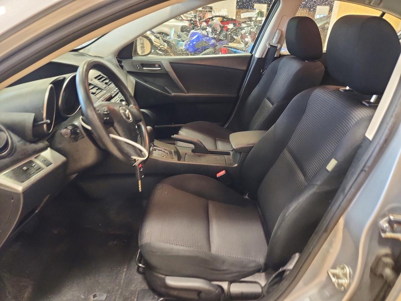 2012 Mazda 3 I Gray vin: JM1BL1UG9C1519219