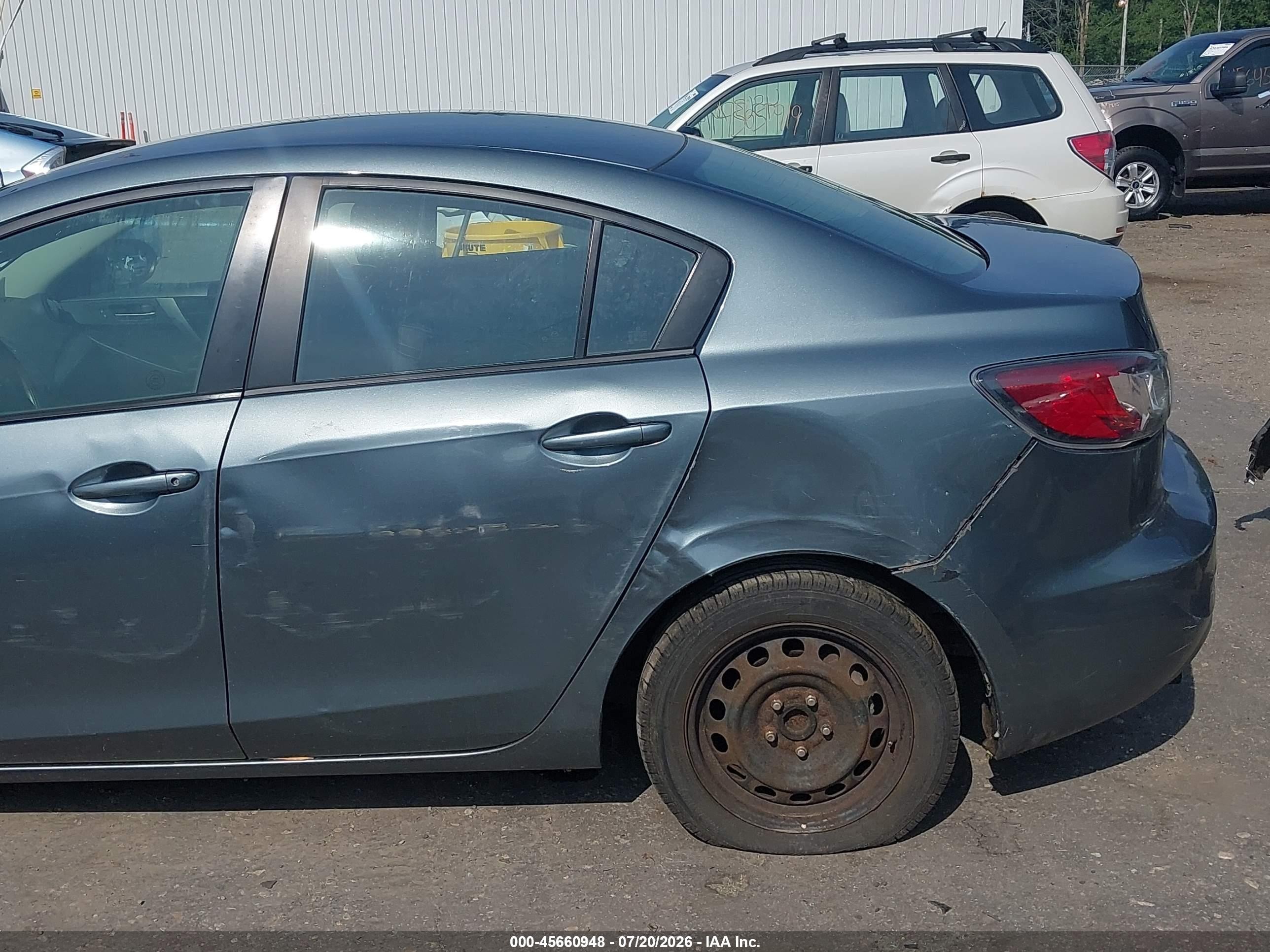 2012 Mazda Mazda3 I Sport Green vin: JM1BL1UG9C1521374