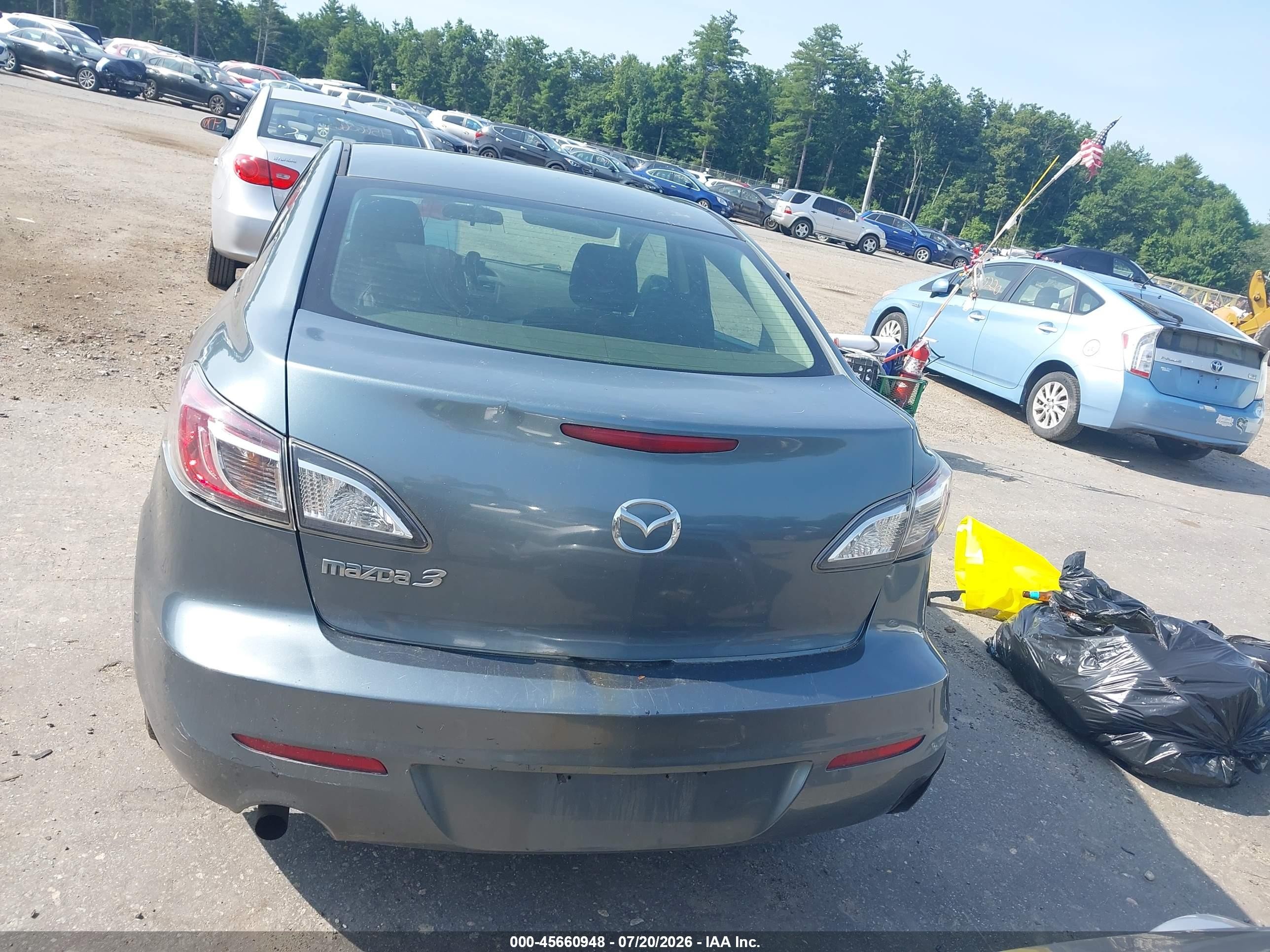 2012 Mazda Mazda3 I Sport Green vin: JM1BL1UG9C1521374
