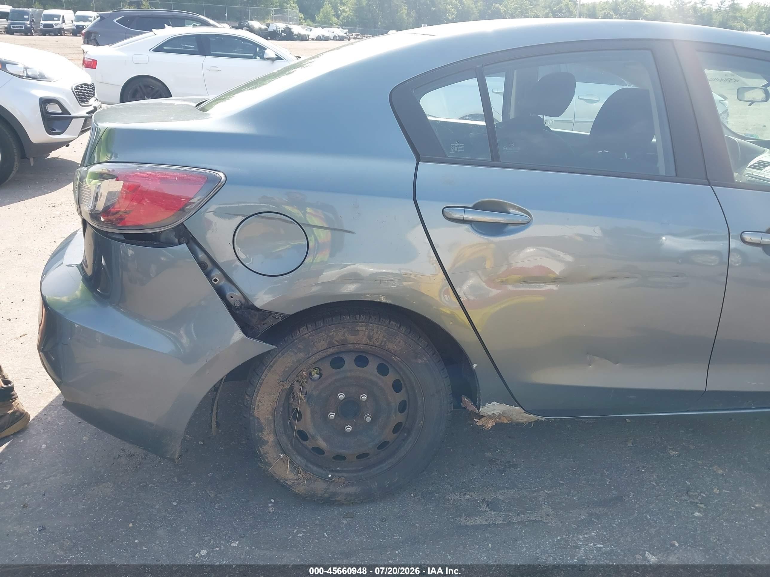 2012 Mazda Mazda3 I Sport Green vin: JM1BL1UG9C1521374