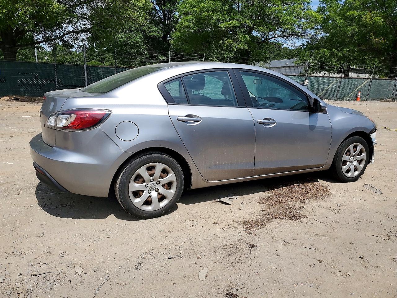 2011 Mazda 3 I Серый vin: JM1BL1UGXB1359155