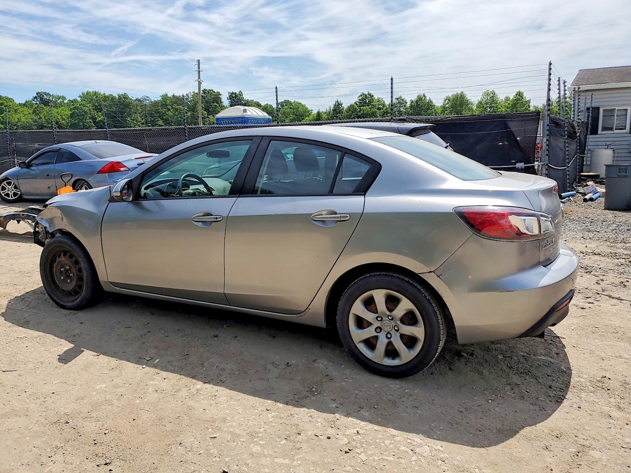 2011 Mazda 3 I Серый vin: JM1BL1UGXB1359155