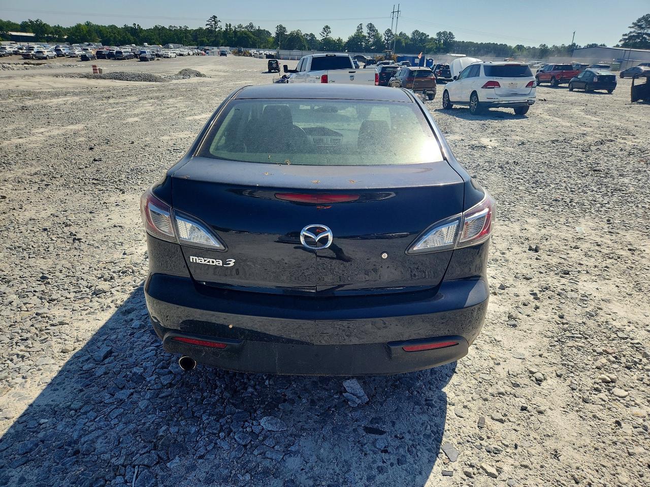 2011 Mazda 3 I Black vin: JM1BL1UGXB1398991