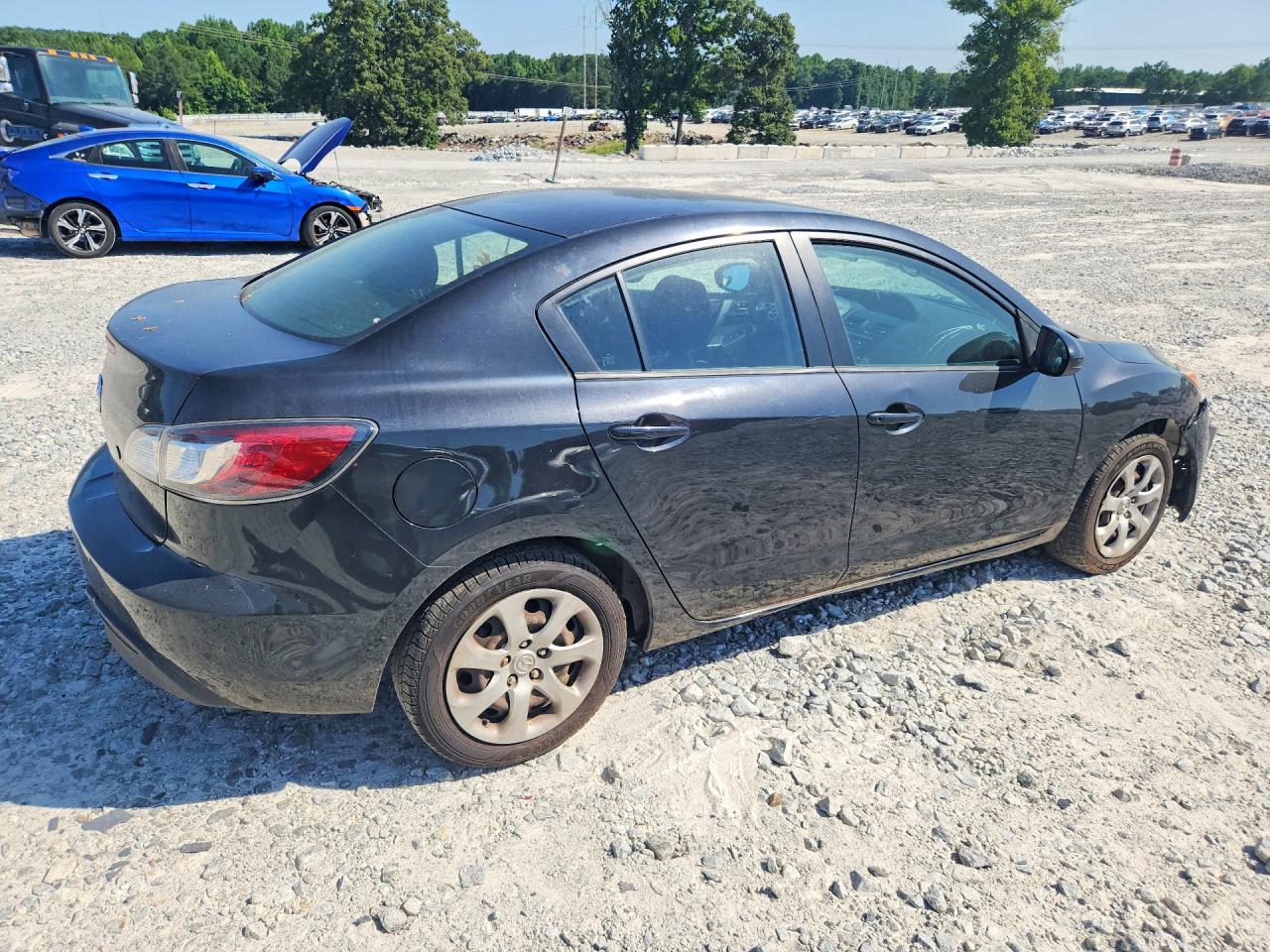 2011 Mazda 3 I Black vin: JM1BL1UGXB1398991