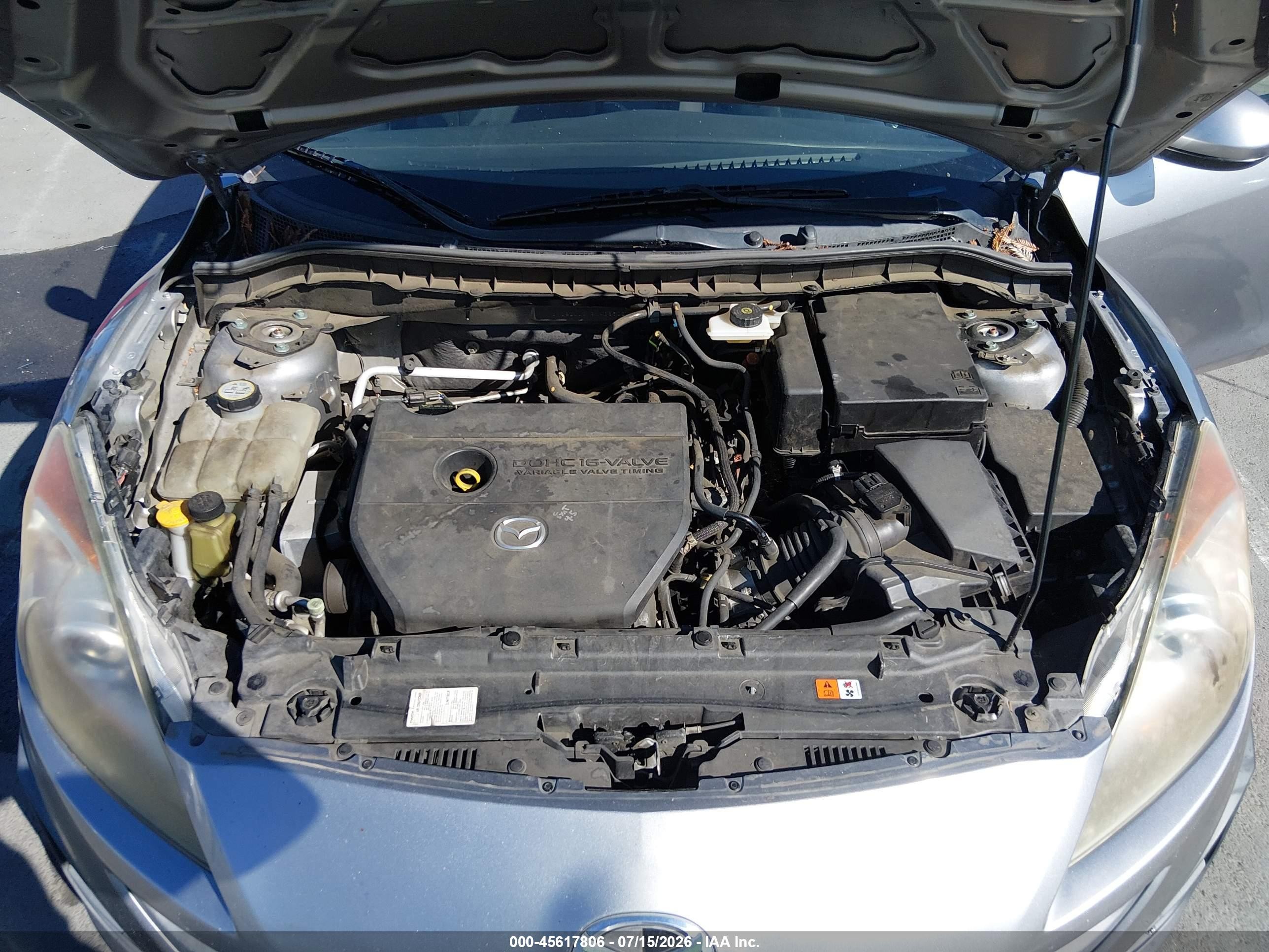 2011 Mazda Mazda3 I Sport Silver vin: JM1BL1UGXB1408502