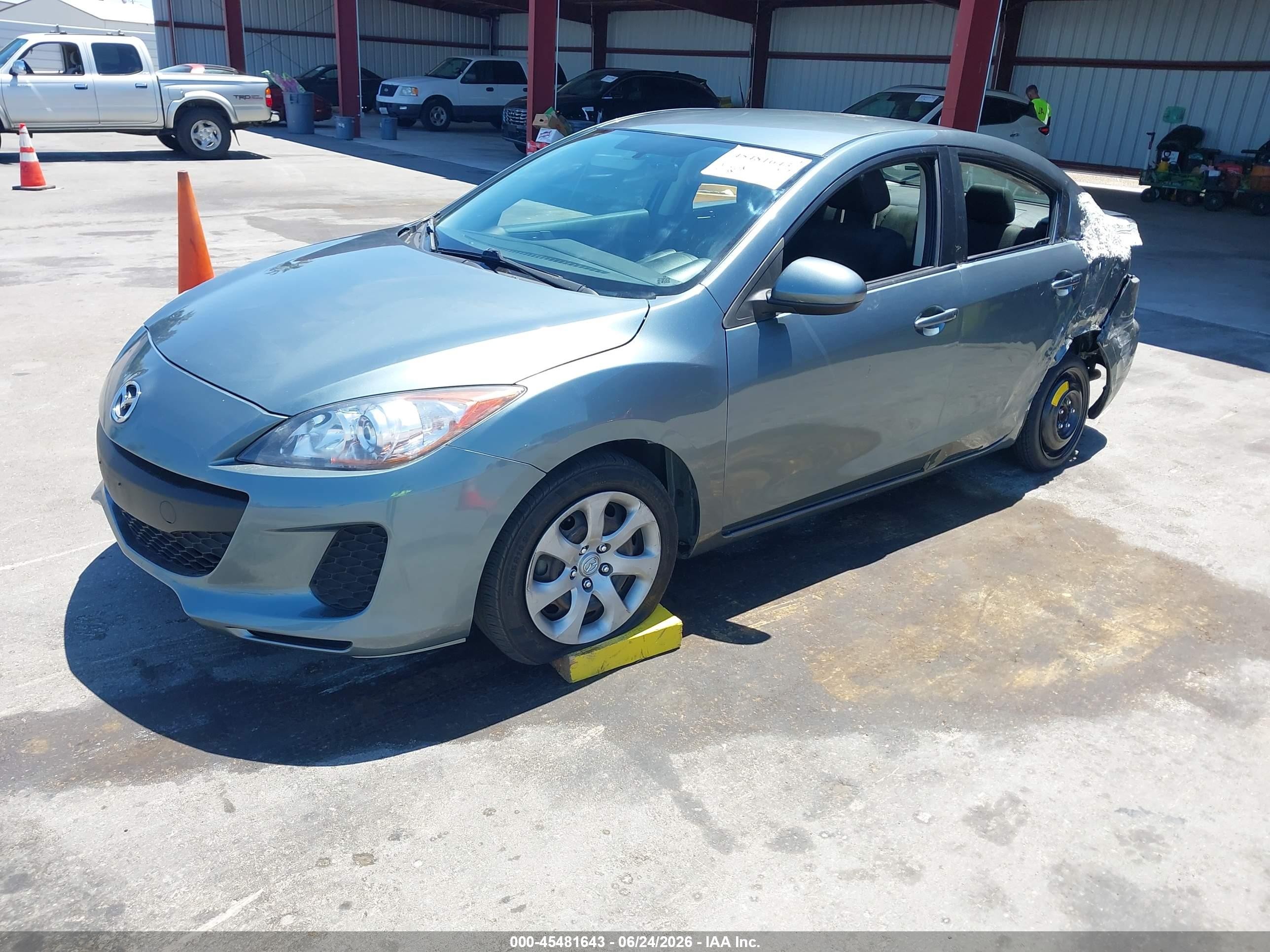 2012 Mazda Mazda3 I Sport Green vin: JM1BL1UGXC1506124