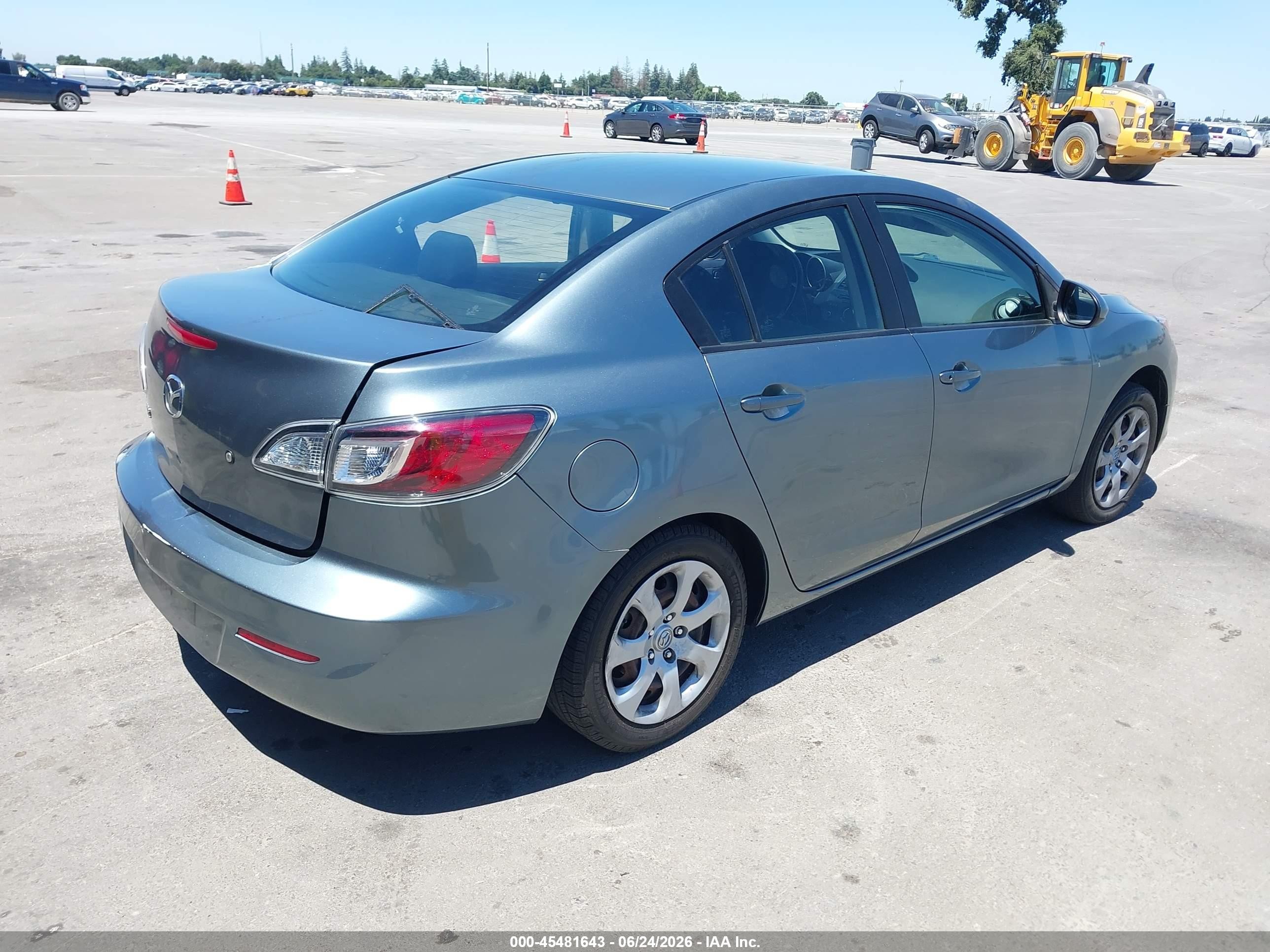 2012 Mazda Mazda3 I Sport Green vin: JM1BL1UGXC1506124