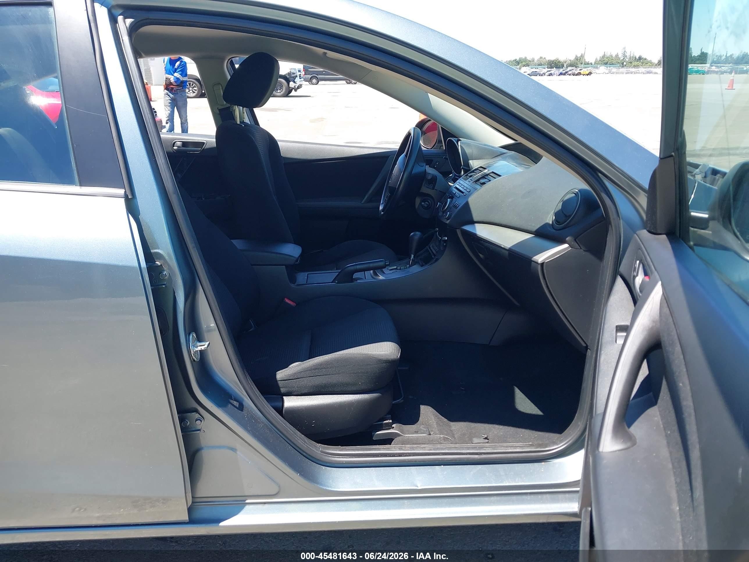 2012 Mazda Mazda3 I Sport Green vin: JM1BL1UGXC1506124