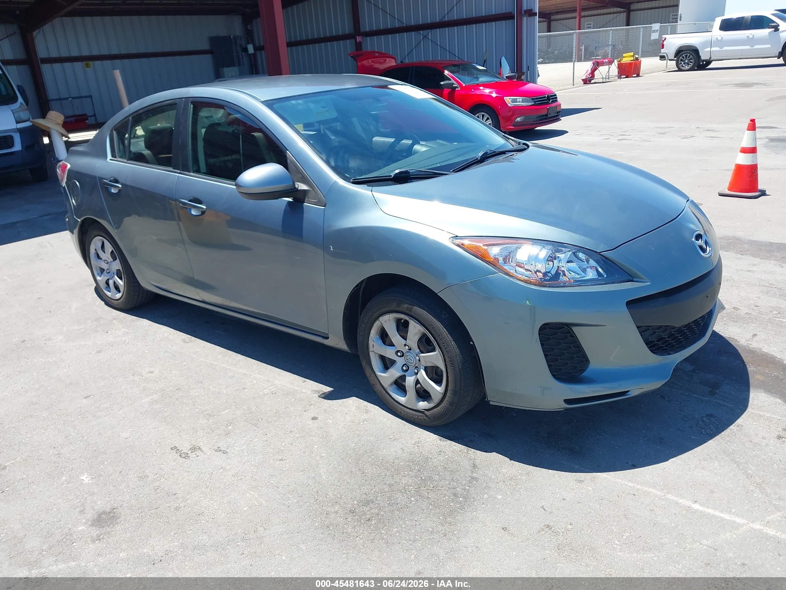 2012 Mazda Mazda3 I Sport Green vin: JM1BL1UGXC1506124
